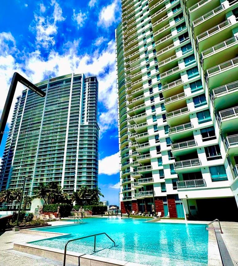 350 S Miami Ave #1410, Miami FL 33130