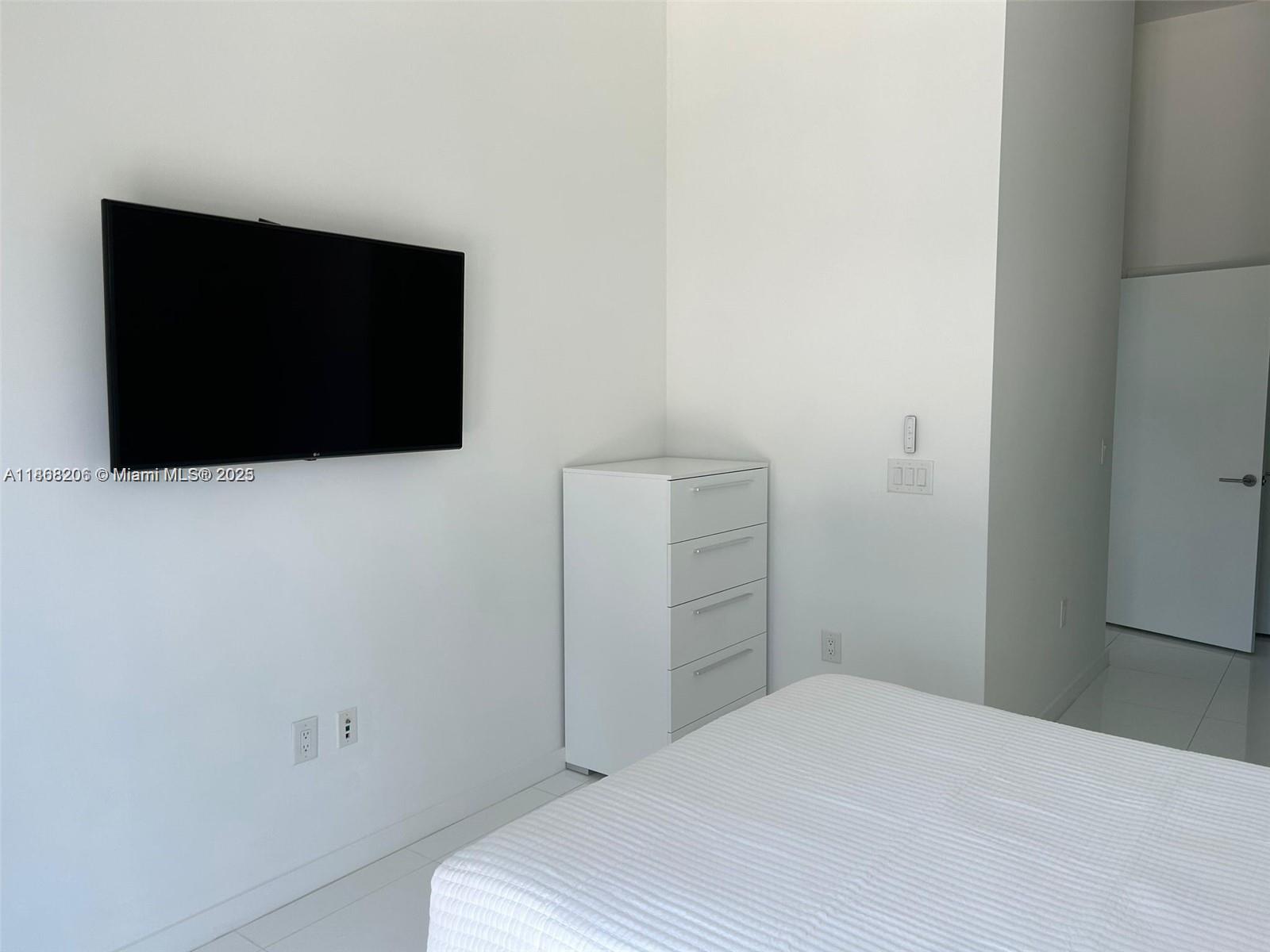 851 NE 1st Ave #411, Miami FL 33132