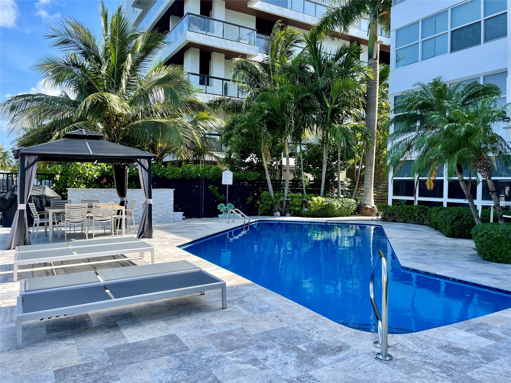 Island House East Condo