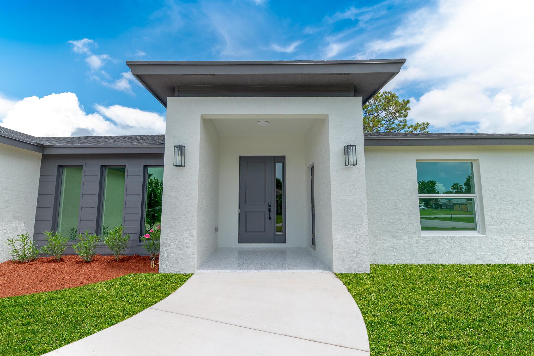 Homes for sale in Port St Lucie, FL | 513 Sw Nautical Avenue, Port St Lucie, FL 34984 | MLS# R11119190