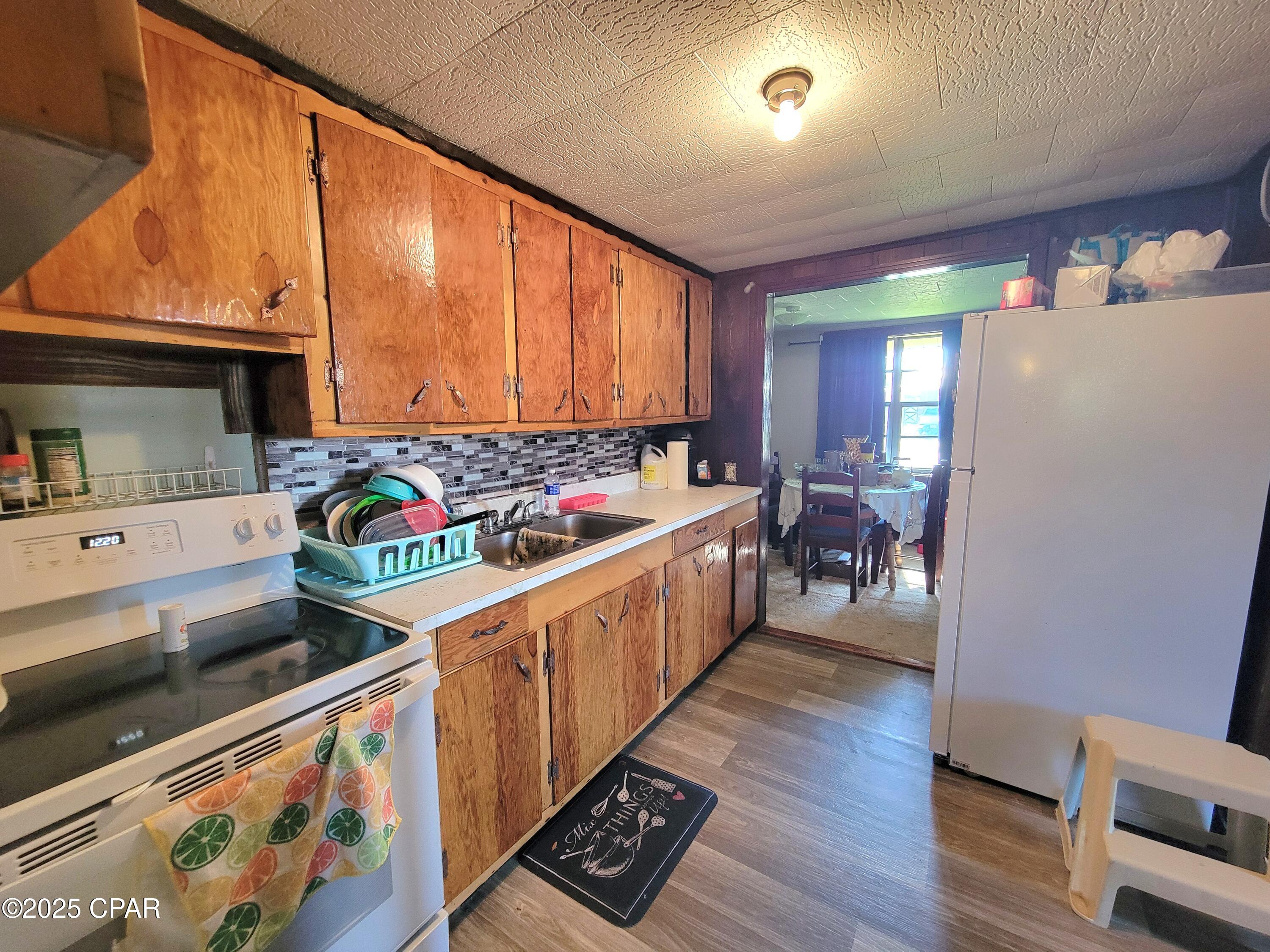 Image 12 For 2216 Ray Avenue