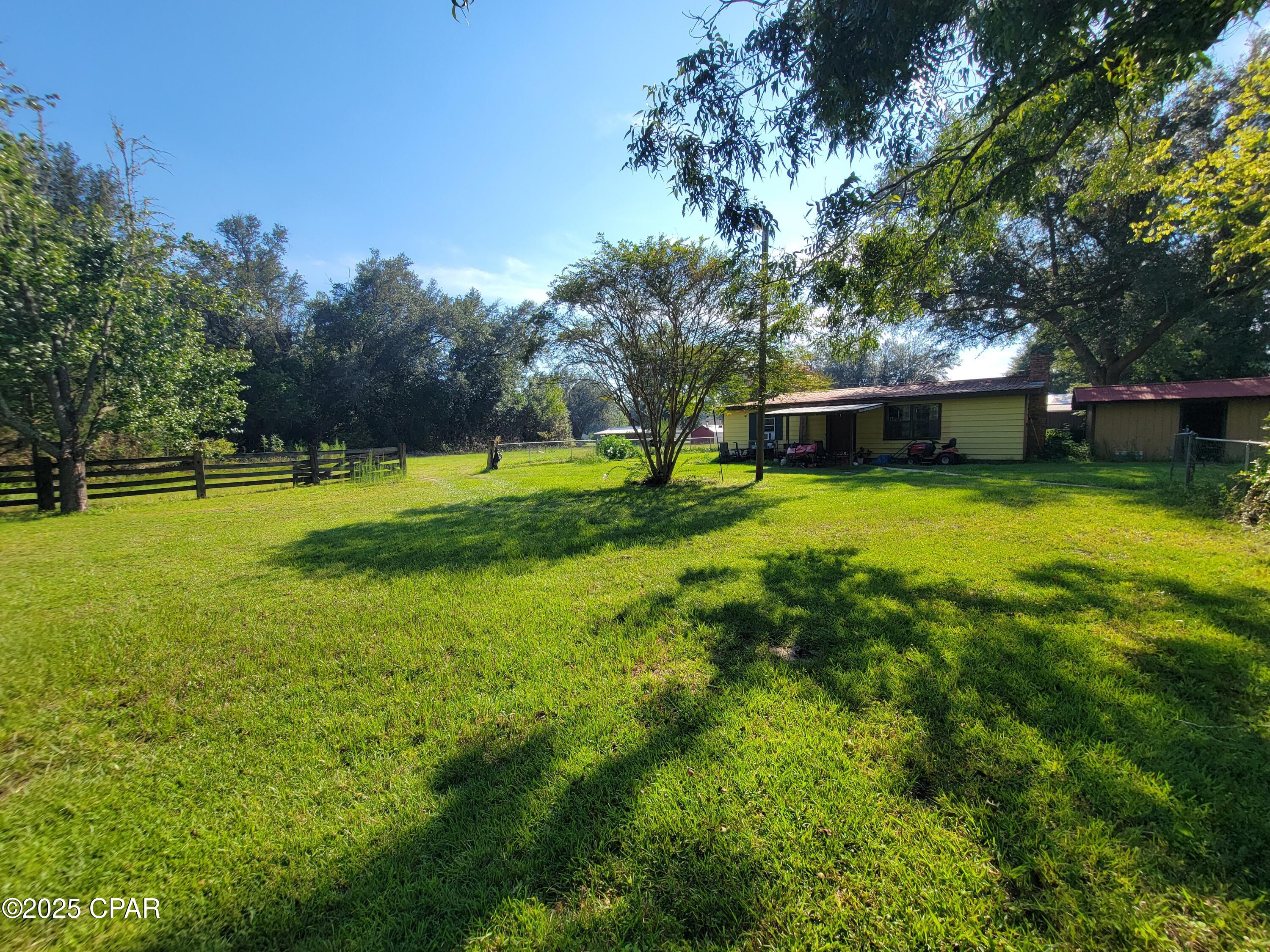 Image 4 For 2216 Ray Avenue