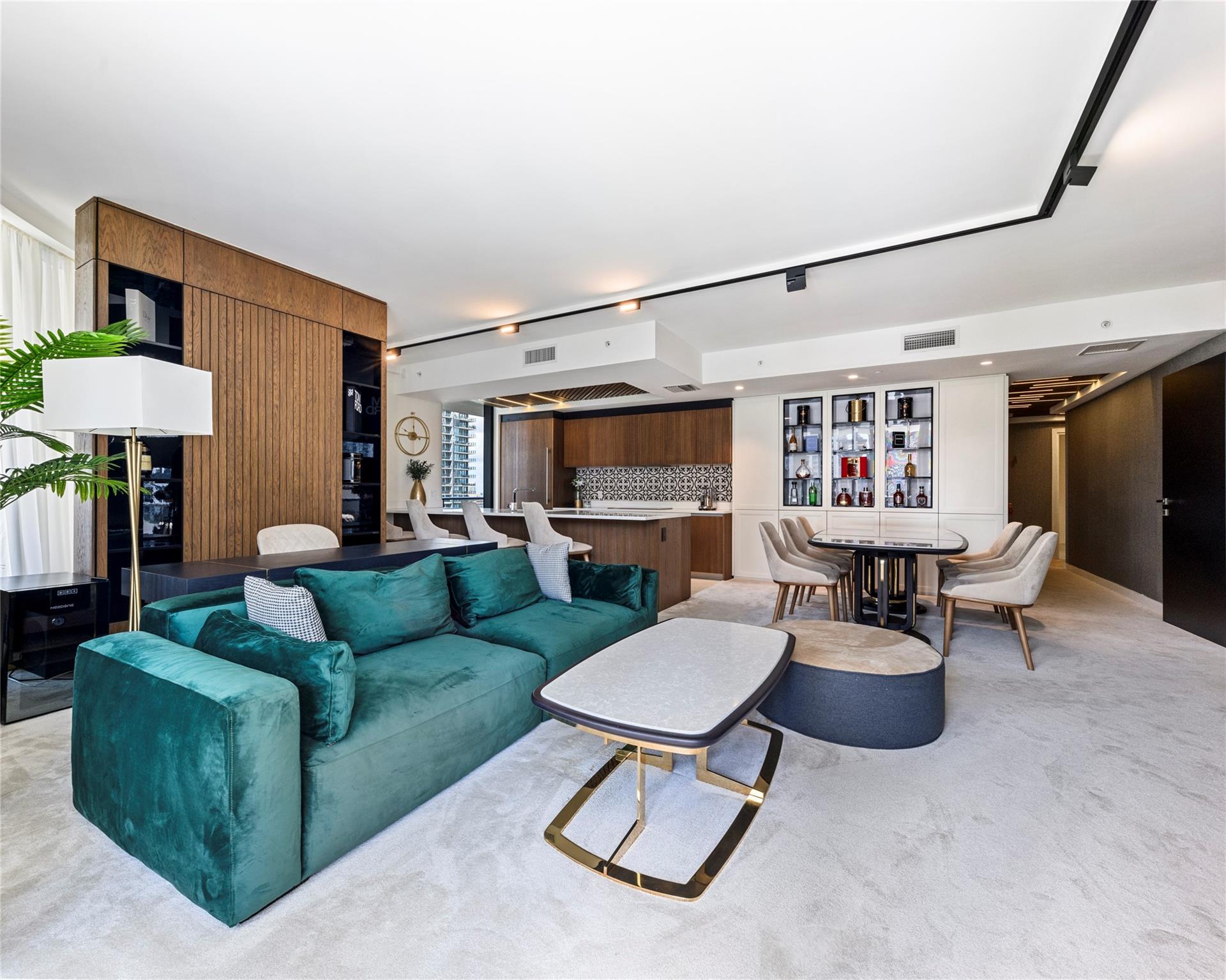 Apartamento à Venda em Miami, FL