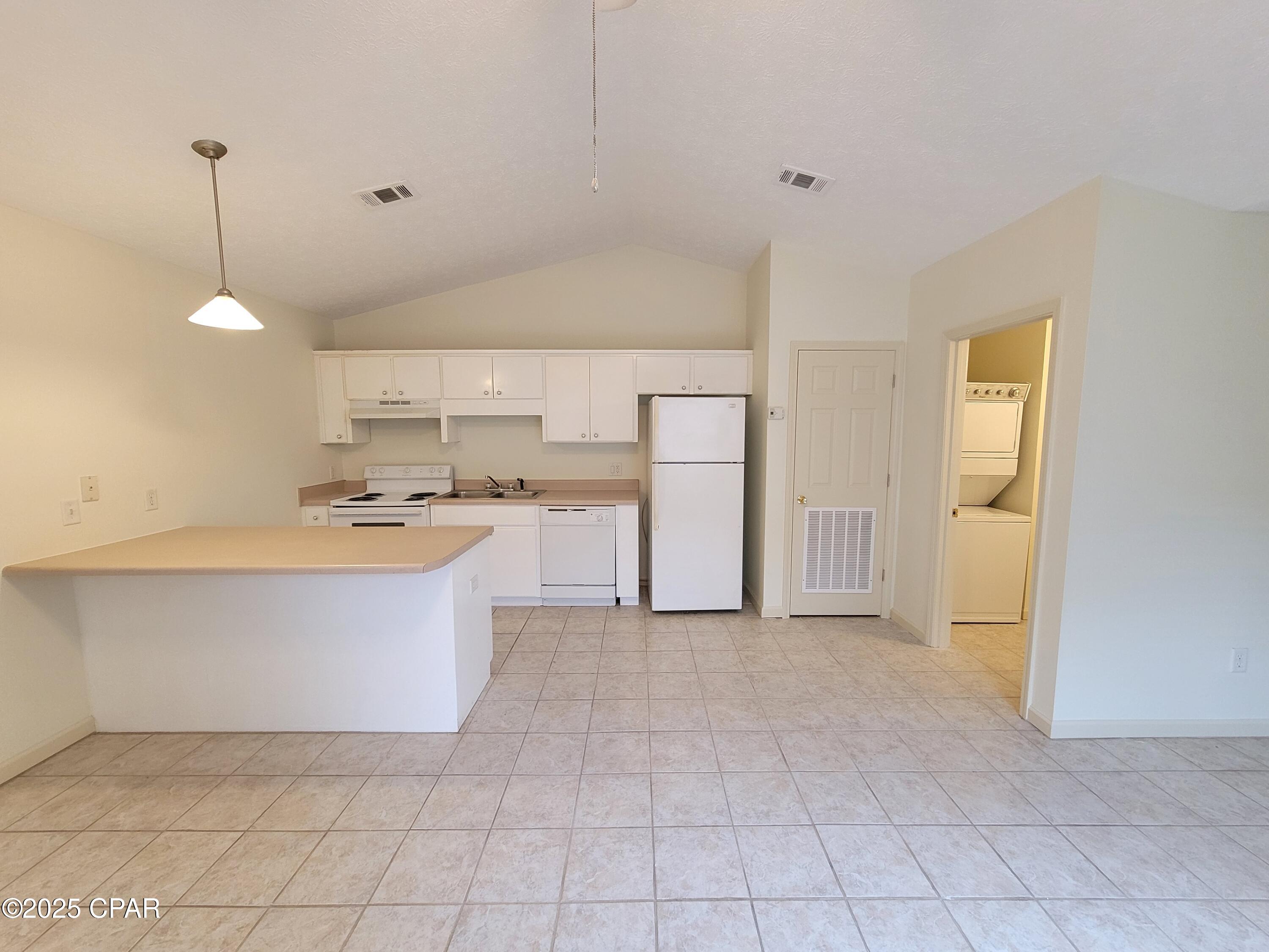 Image 10 For 5522 Pinetree Avenue