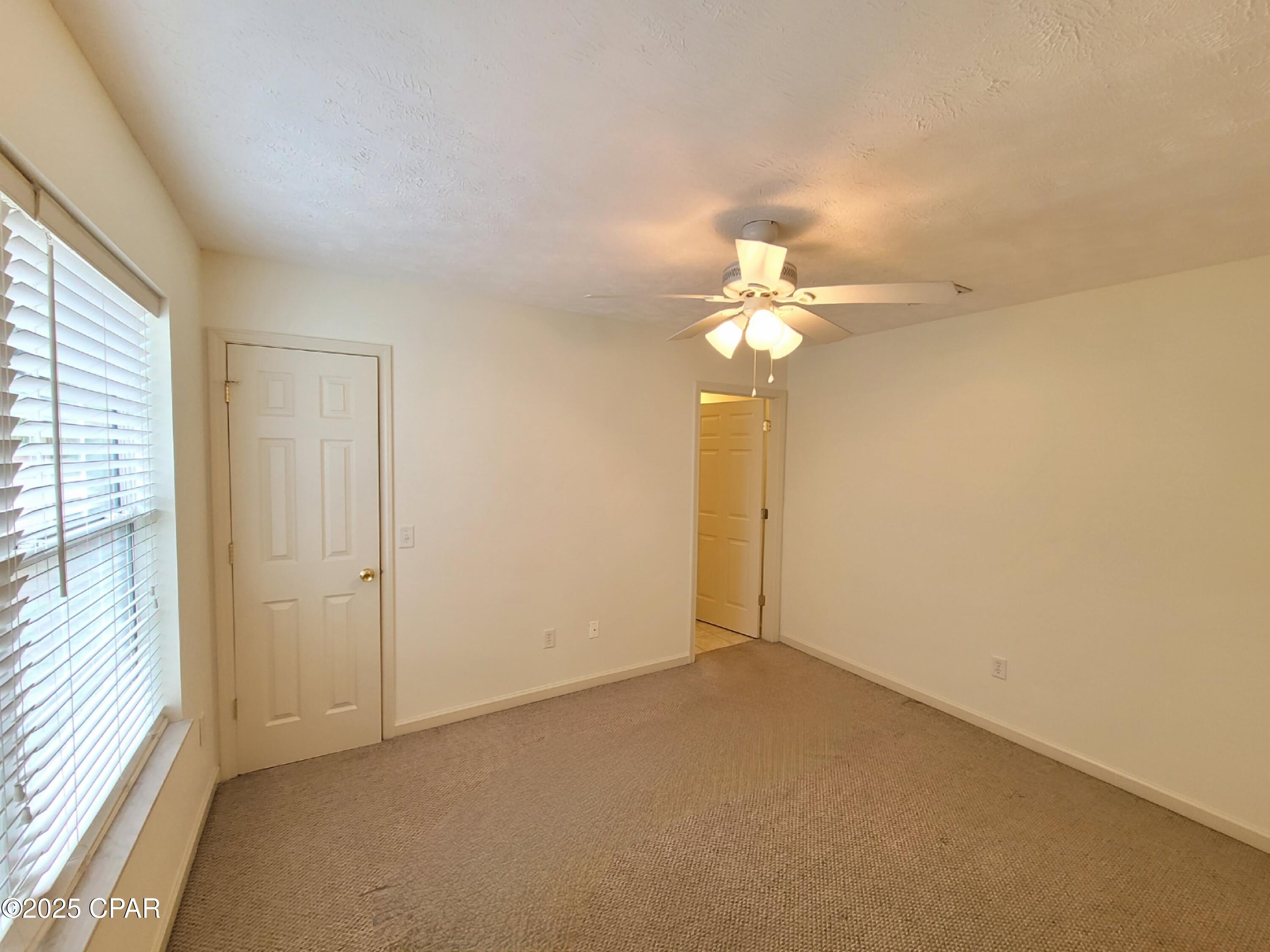 Image 16 For 5522 Pinetree Avenue