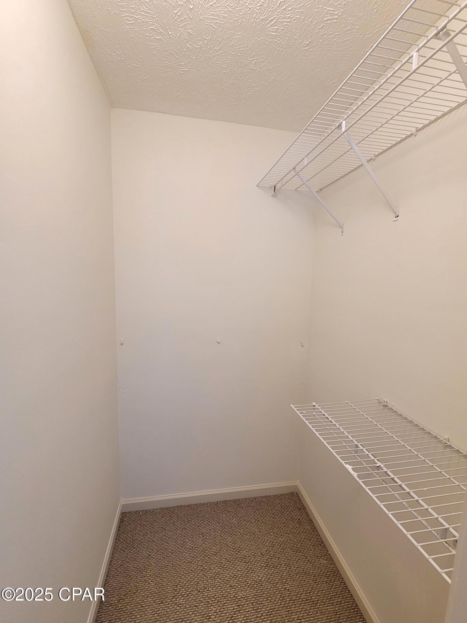 Image 17 For 5522 Pinetree Avenue