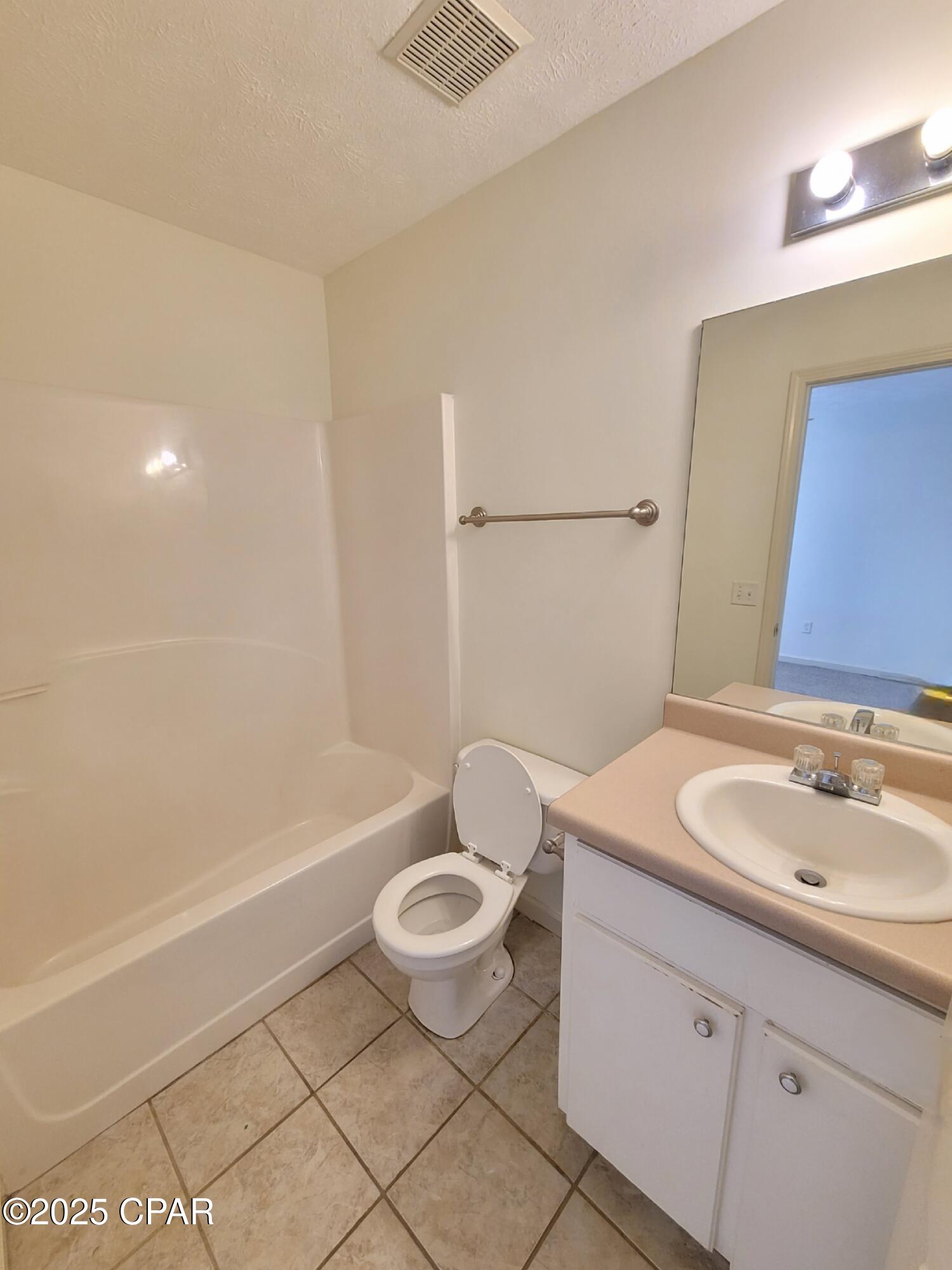 Image 19 For 5522 Pinetree Avenue