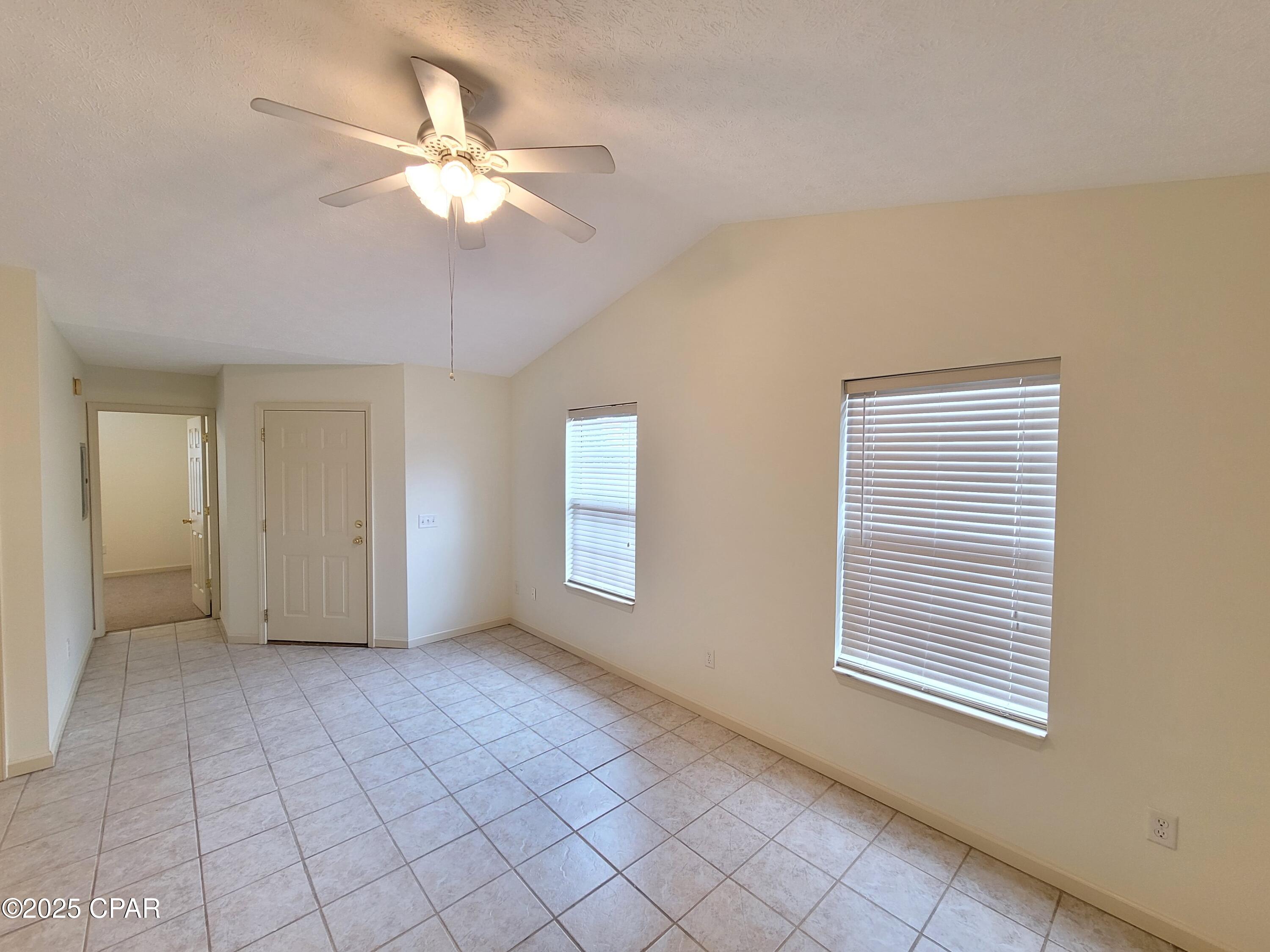 Image 2 For 5522 Pinetree Avenue