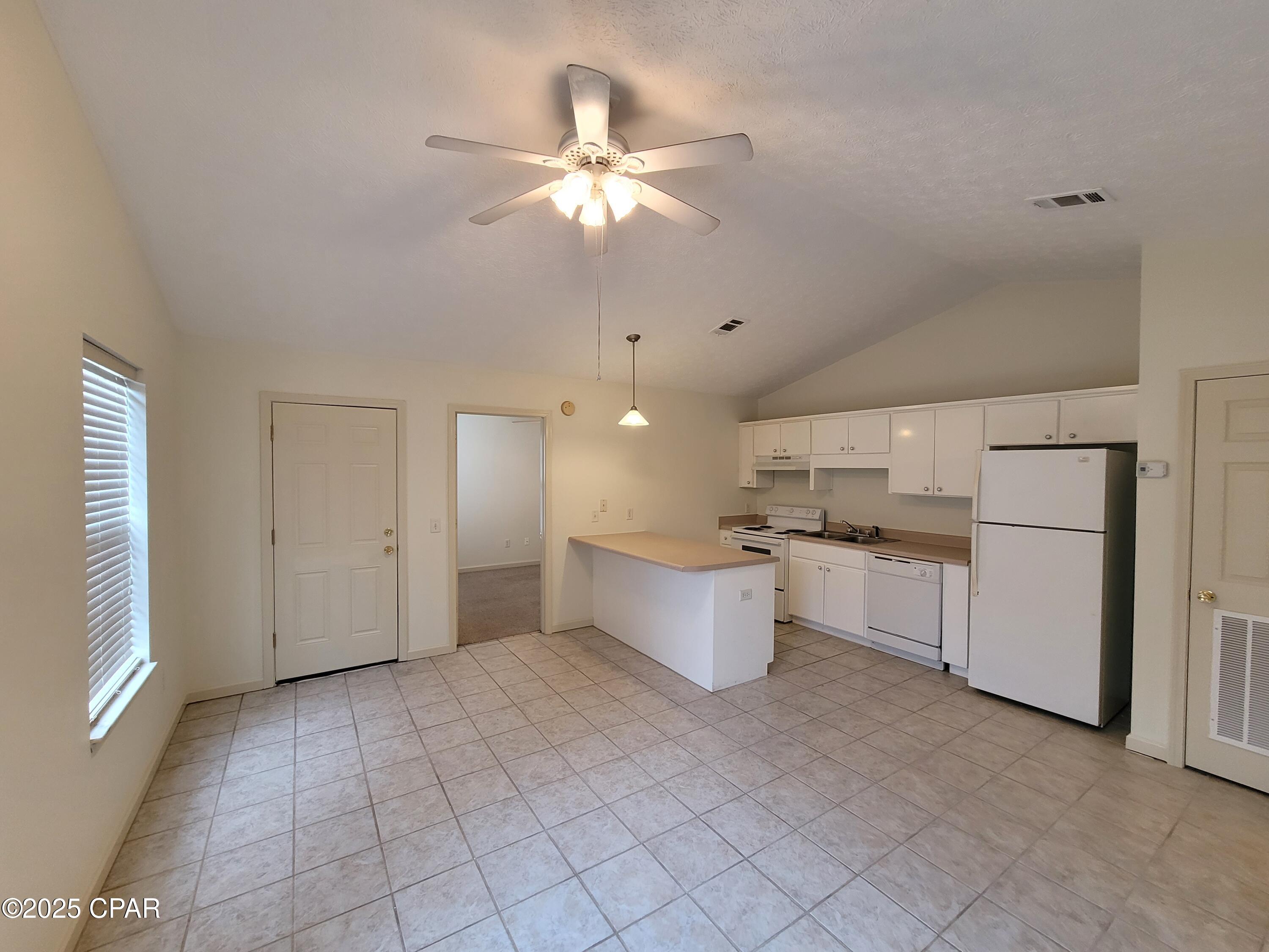 Image 5 For 5522 Pinetree Avenue