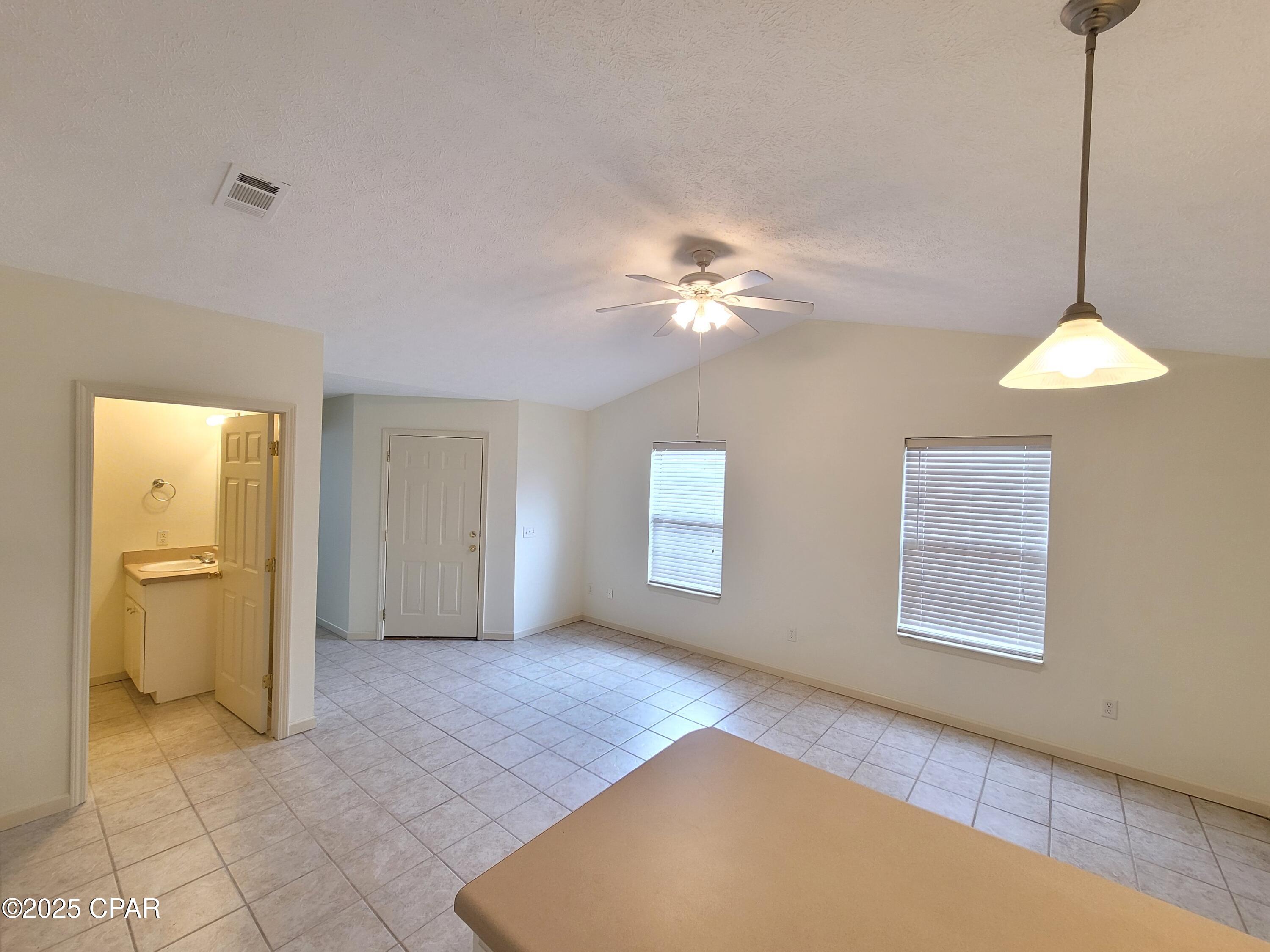 Image 6 For 5522 Pinetree Avenue