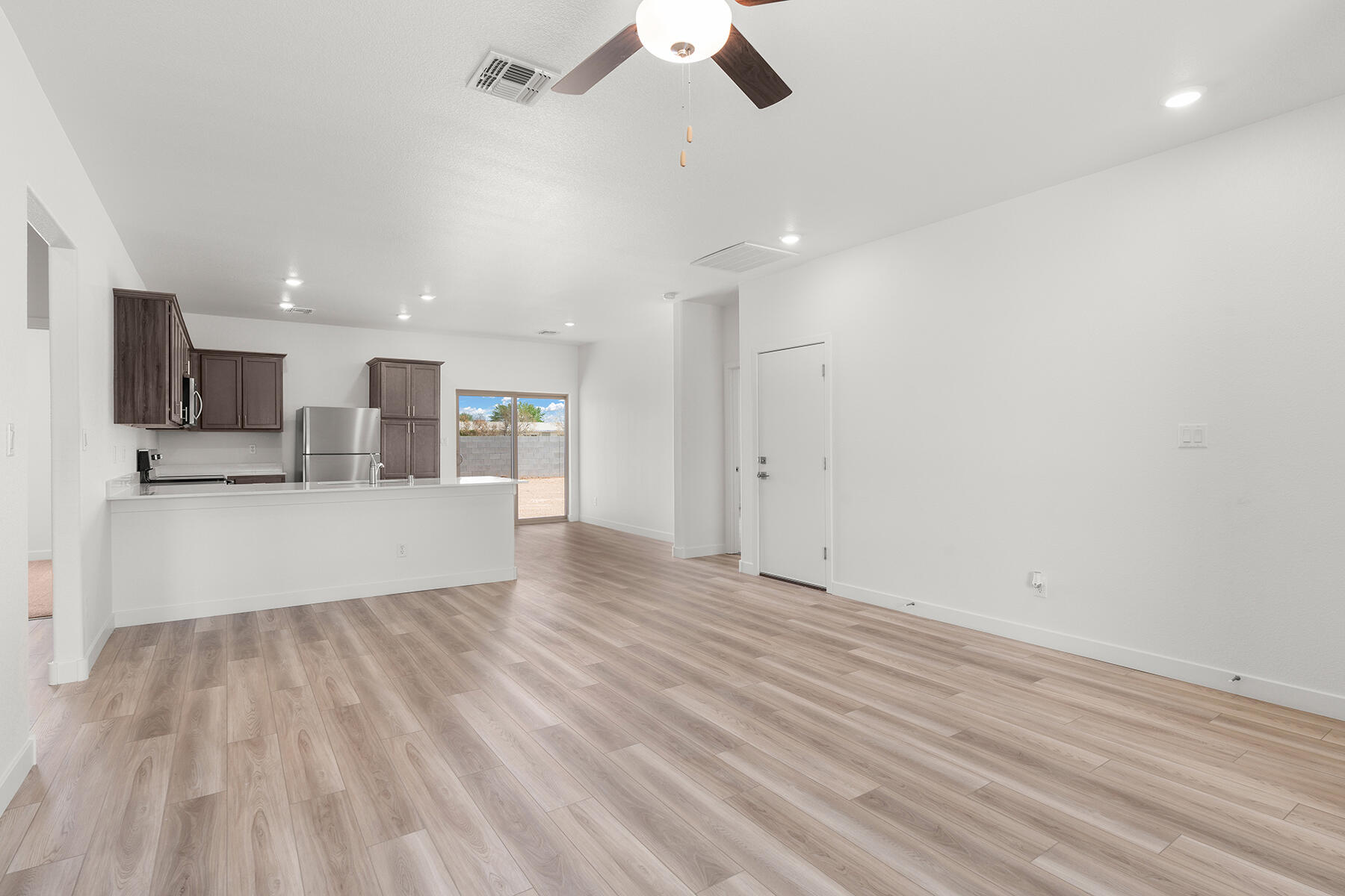 Homes for sale in Belen, NM | 810 Calle De Las Rosas, Belen, NM 87002 | MLS# 1090468