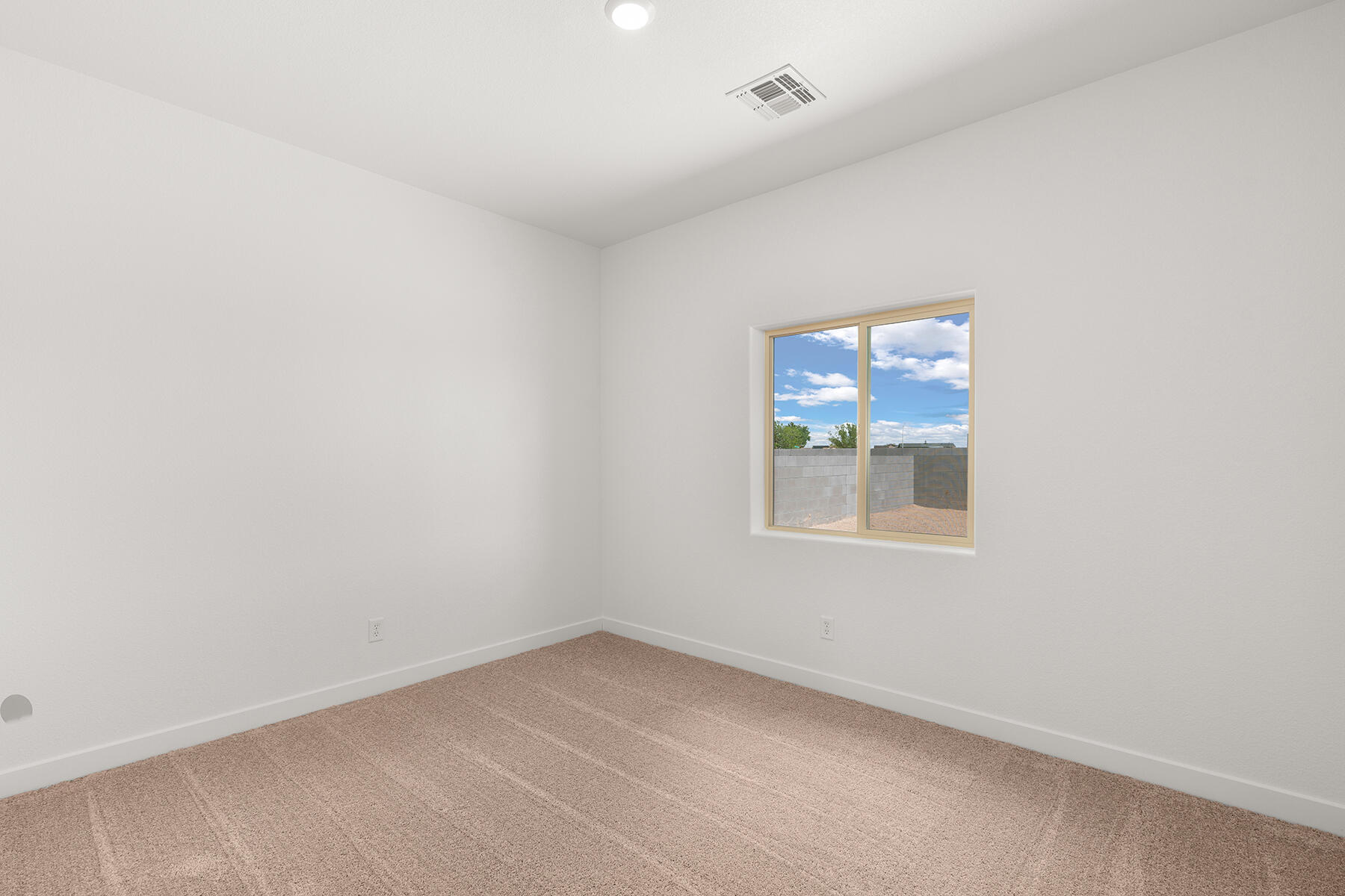 Homes for sale in Belen, NM | 810 Calle De Las Rosas, Belen, NM 87002 | MLS# 1090468