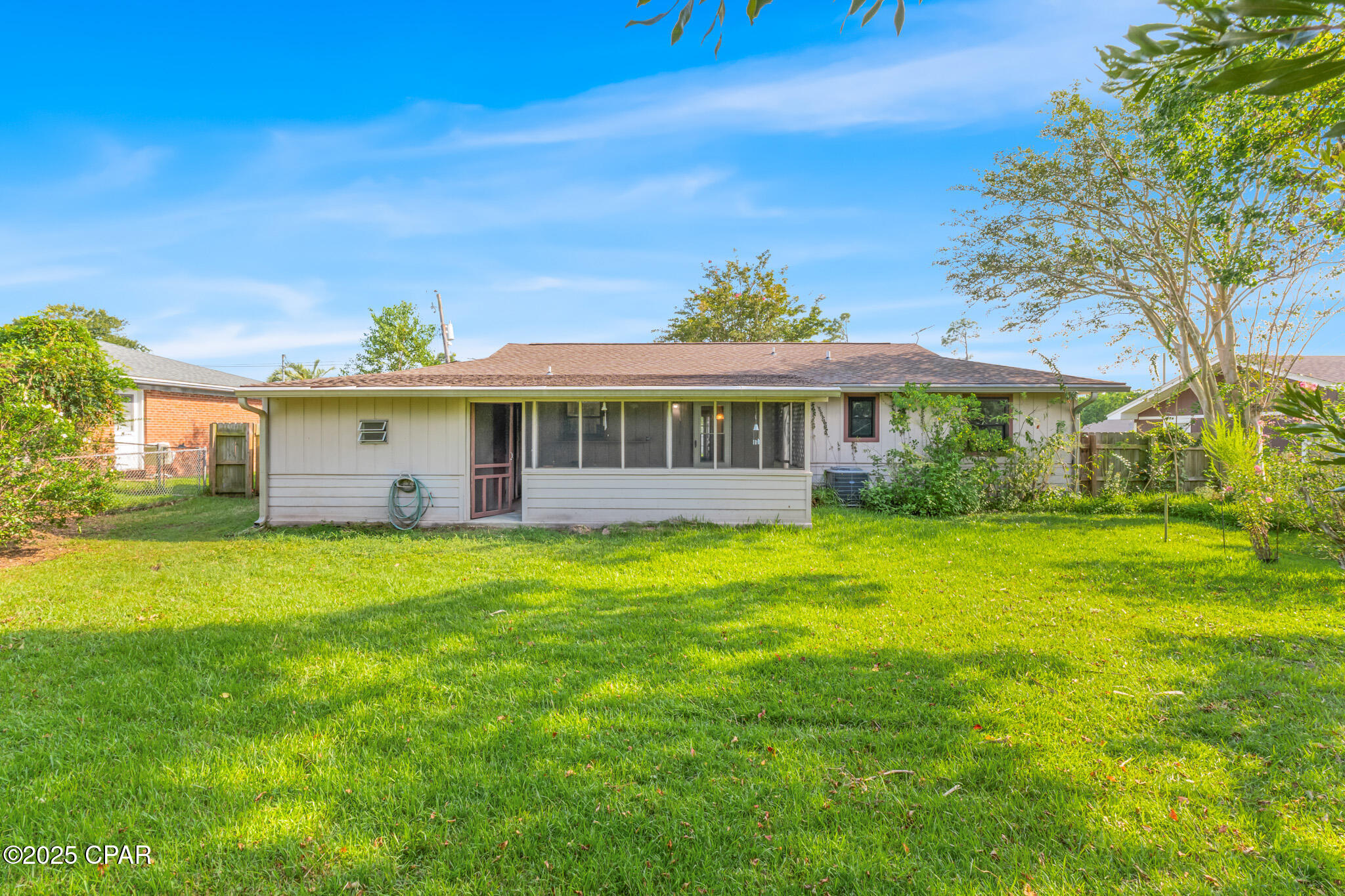 Image 18 For 6403 Olokee Street