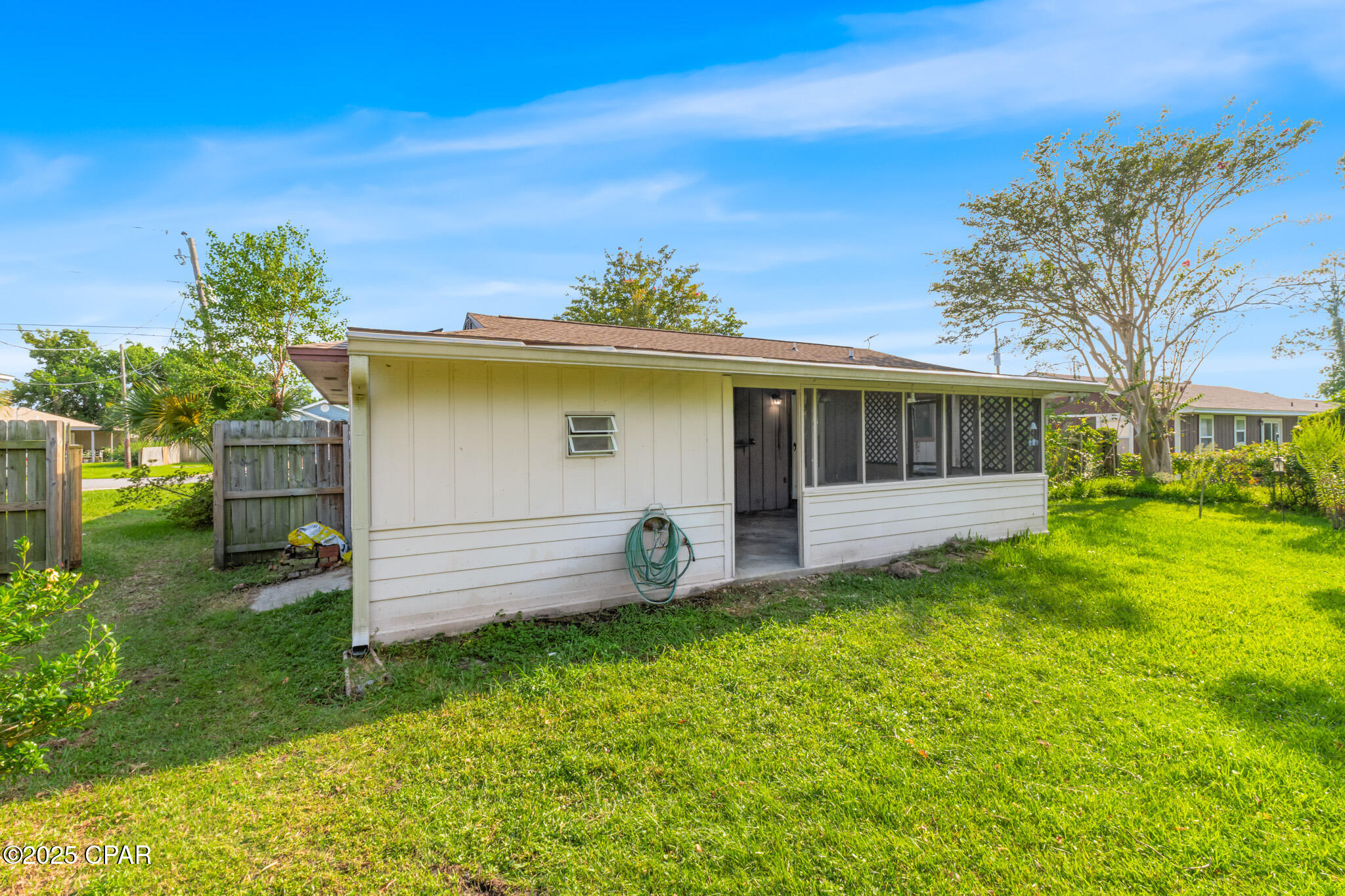 Image 19 For 6403 Olokee Street