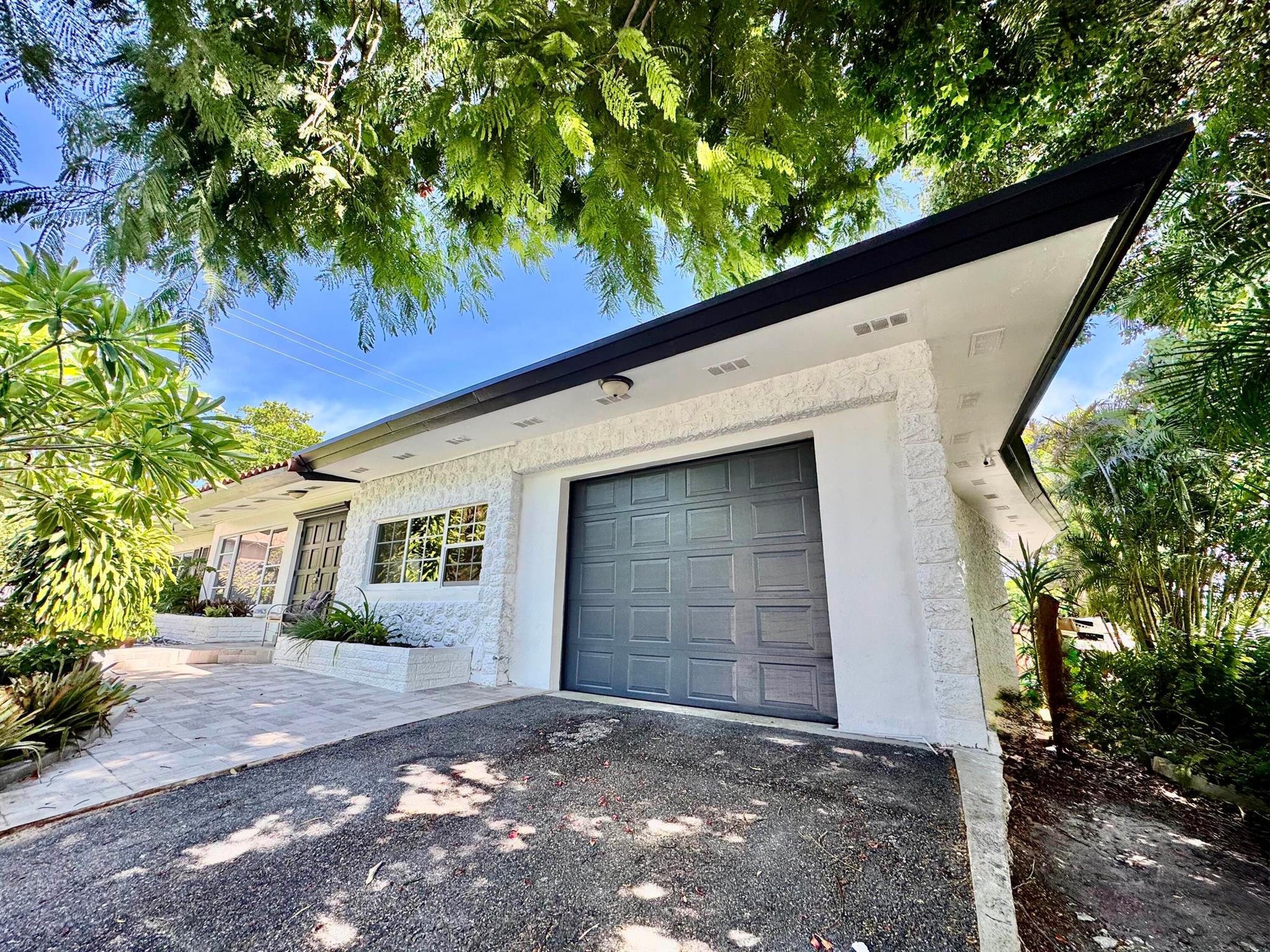 Seacrest Hills Sub In