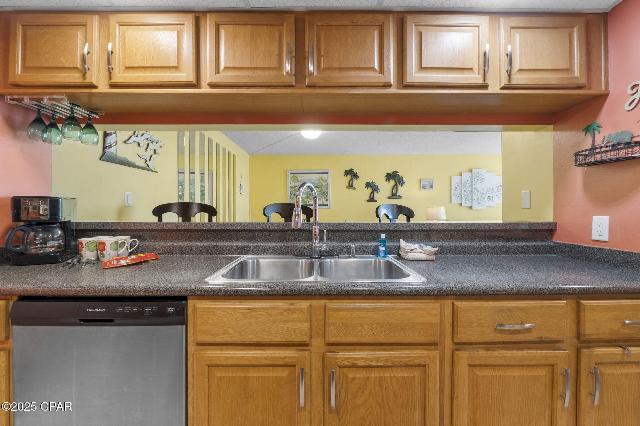 Image 12 For 8815 Thomas Drive 207