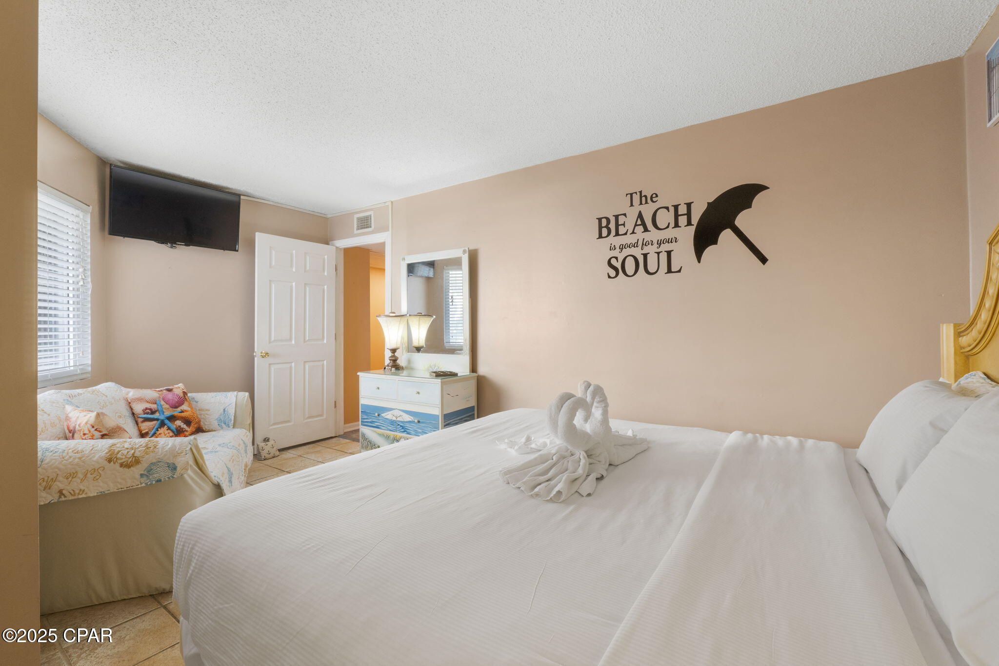 Image 17 For 8815 Thomas Drive 207