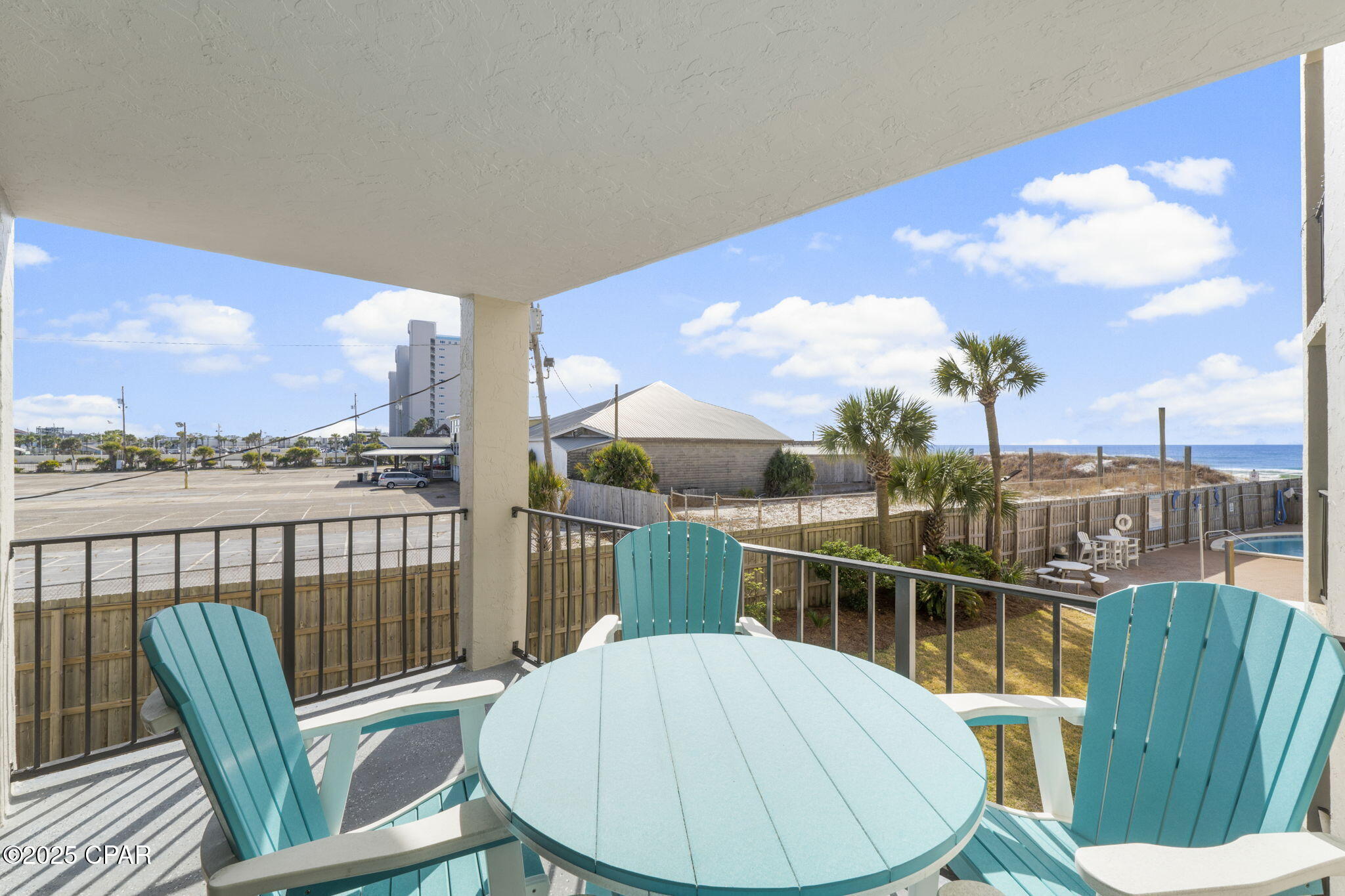 Image 4 For 8815 Thomas Drive 207