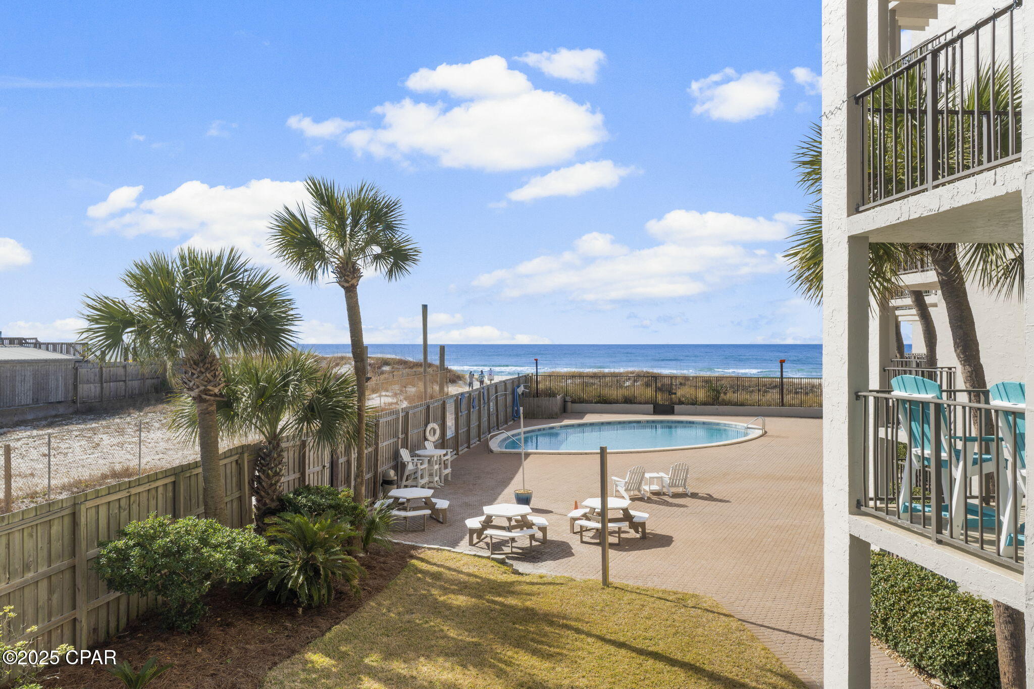 Image 5 For 8815 Thomas Drive 207