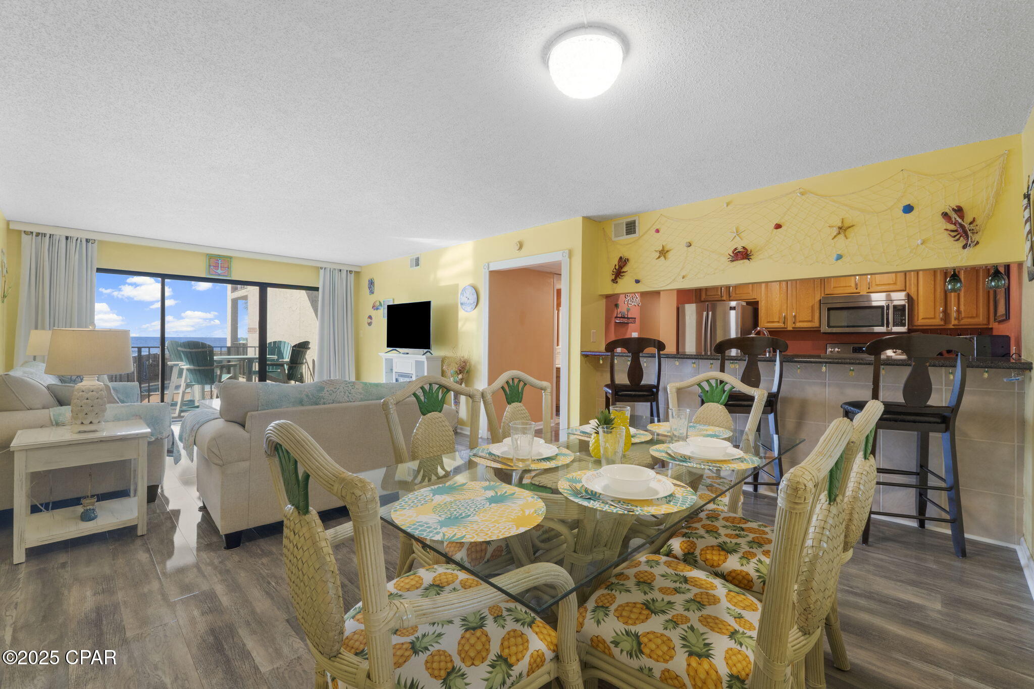 Image 8 For 8815 Thomas Drive 207