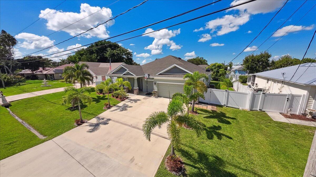 Homes for sale in Port St Lucie, FL | 343 Se Fisk Road, Port St Lucie, FL 34984 | MLS# R11119277