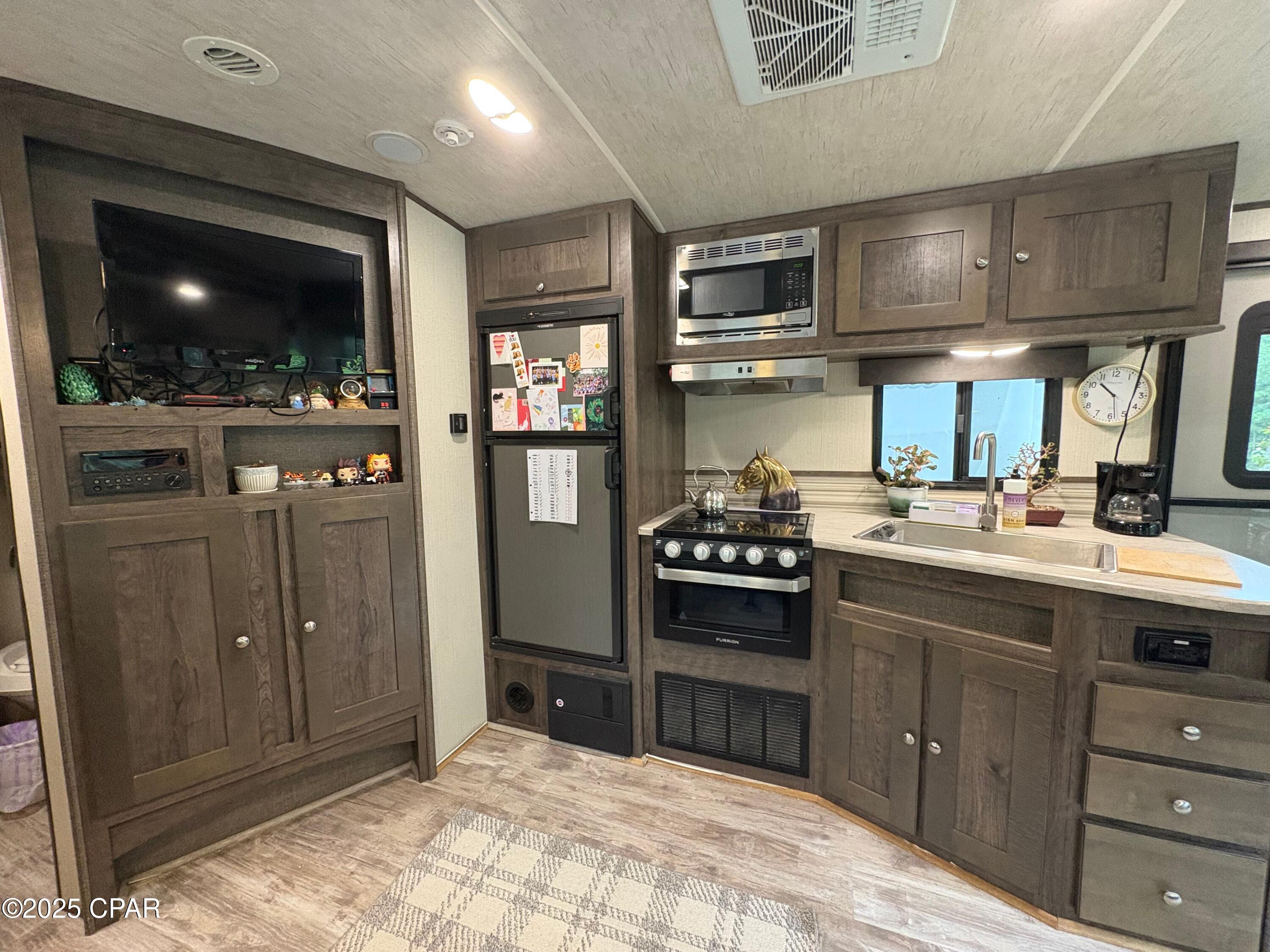 Image 101 For 20144 Whitewater Grade Road