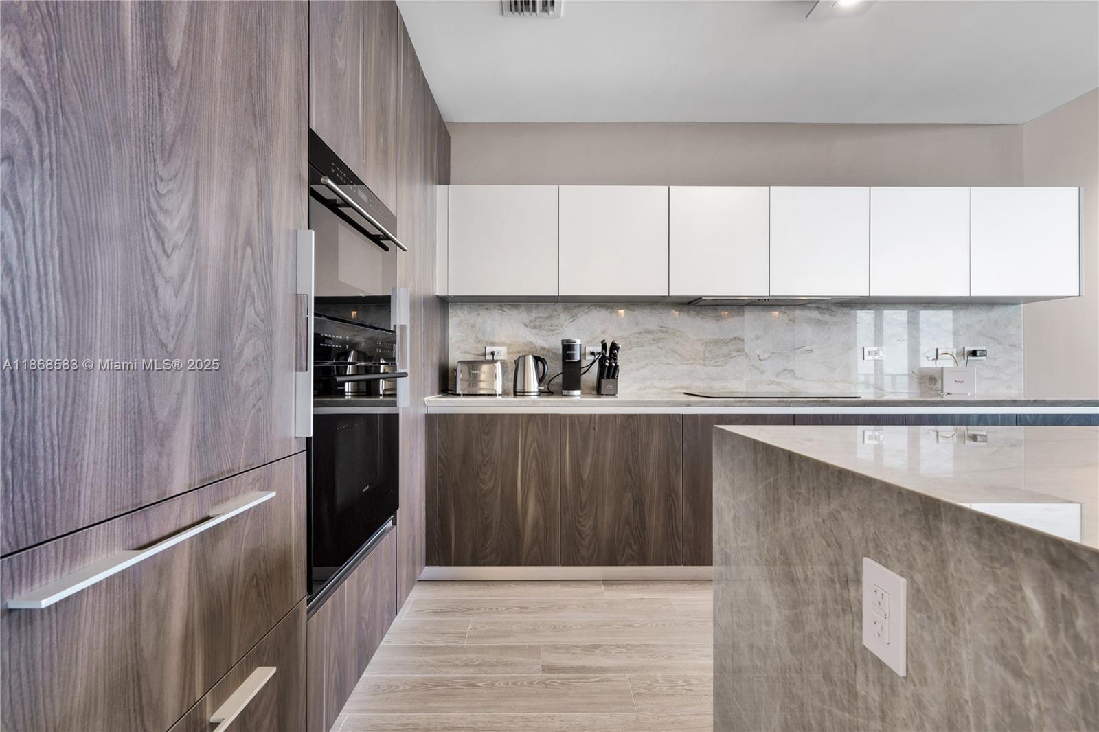 3131 NE 7 AVENUE #PH4902, Miami FL 33137