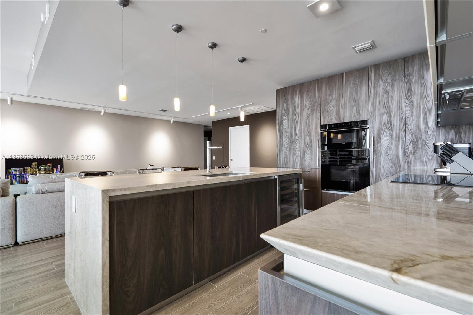 3131 NE 7 AVENUE #PH4902, Miami FL 33137