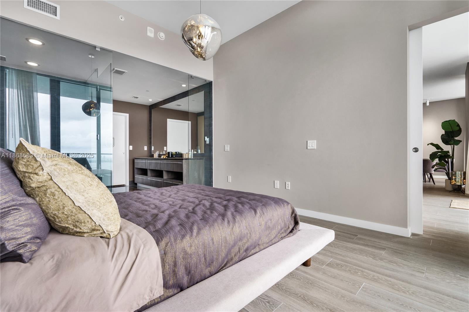 3131 NE 7 AVENUE #PH4902, Miami FL 33137