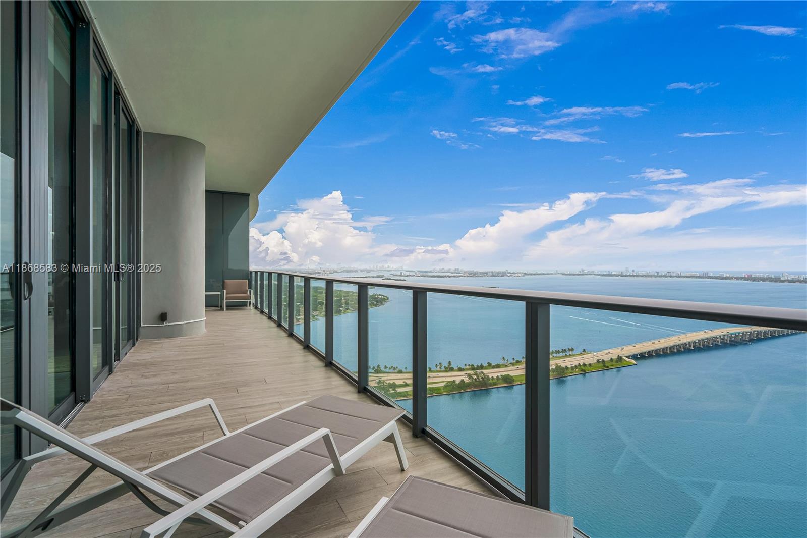 3131 NE 7 AVENUE #PH4902, Miami FL 33137