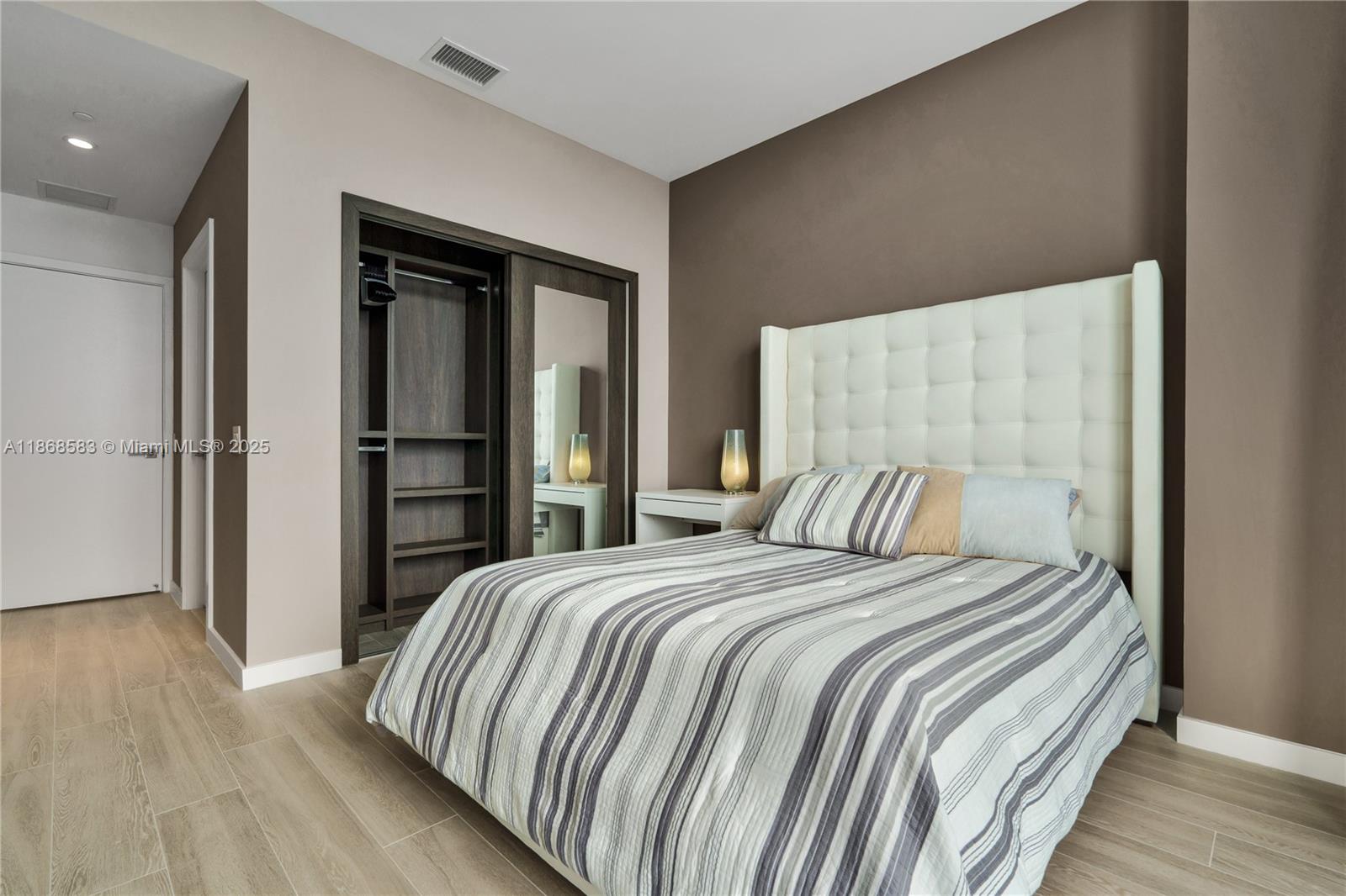 3131 NE 7 AVENUE #PH4902, Miami FL 33137