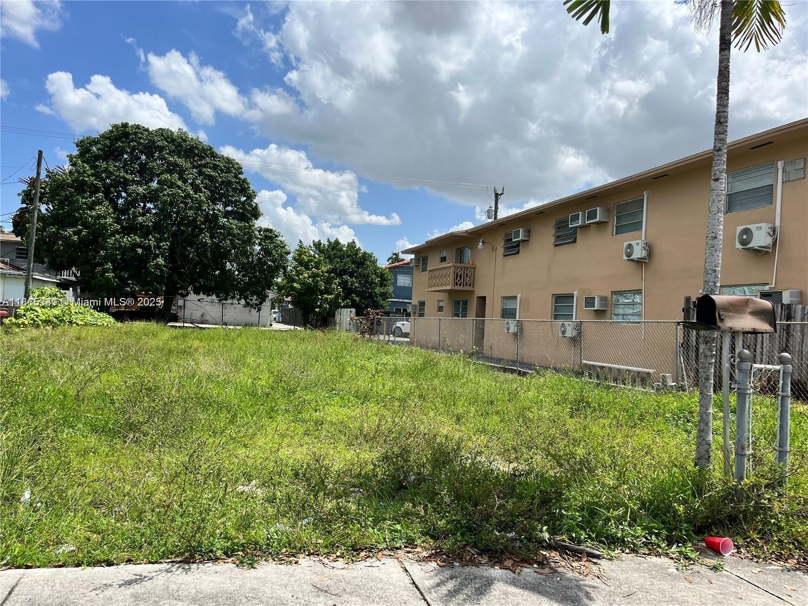 Homes for sale in Hialeah, FL | 65 W 7Th St, Hialeah, FL 33010 | MLS# A11865341