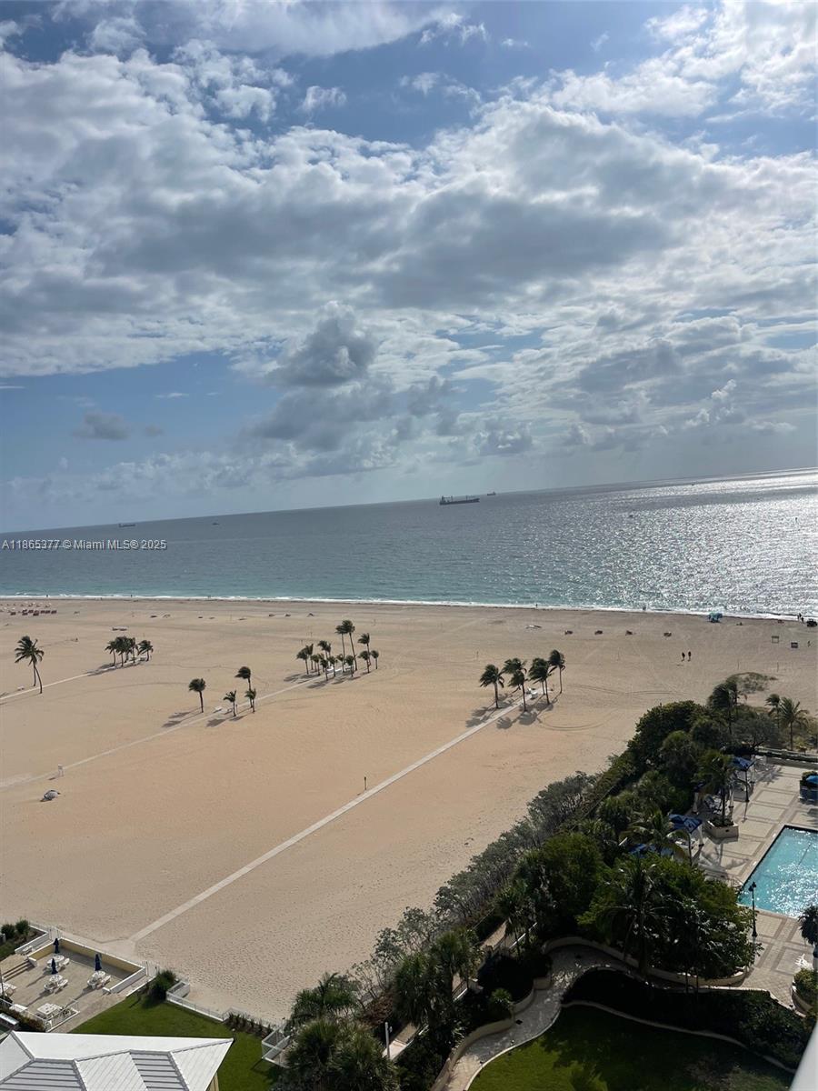 Point Of Americas Condo