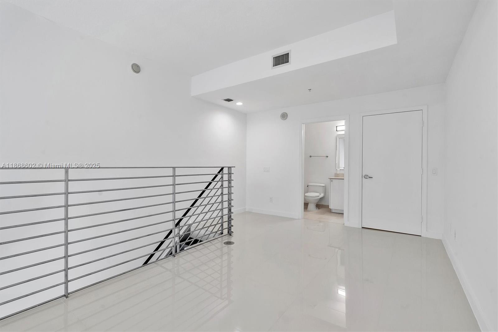60 SW 13th St #2420, Miami FL 33130