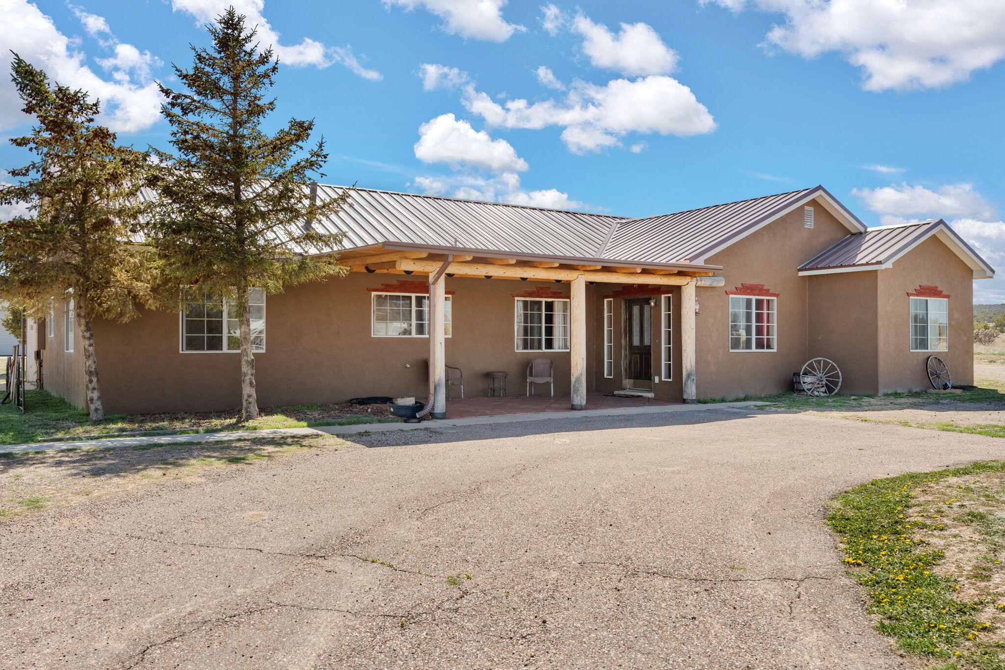 Homes for sale in Edgewood, NM | 4 Bandolero Rd, Edgewood, NM 87015 | MLS# 1090507