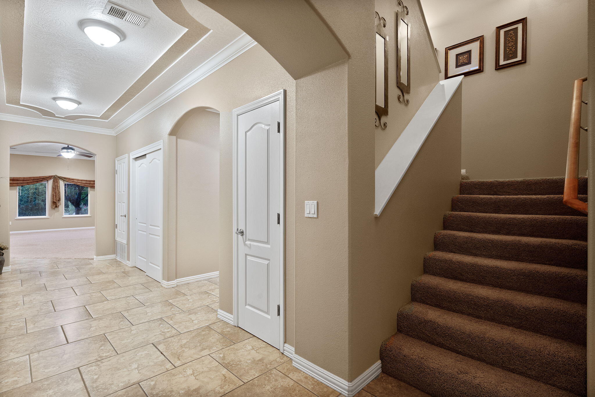 Homes for sale in Los Lunas, NM | 103 Chantelly Ln, Los Lunas, NM 87031 | MLS# 1090513