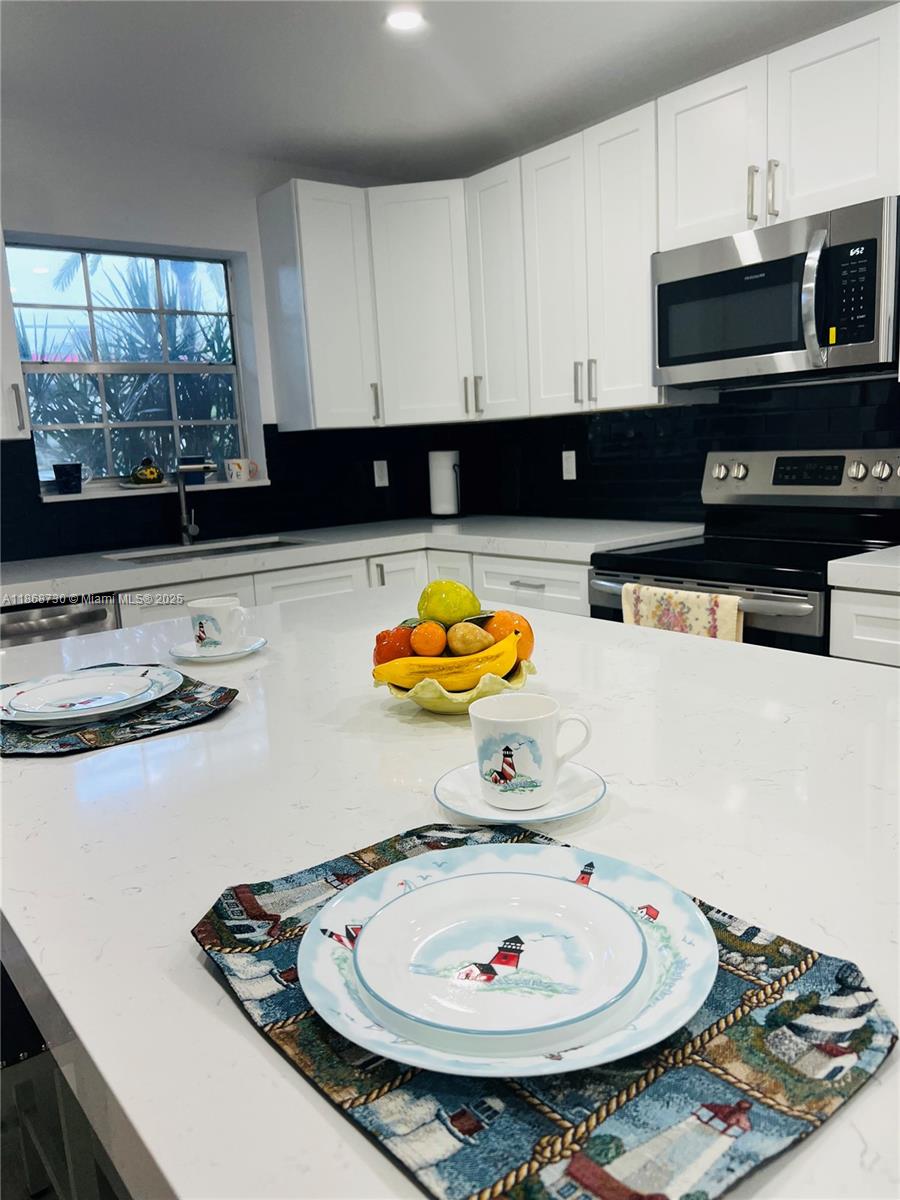 Homes for sale in Lighthouse Point, FL | 2200 Ne 36th St #3, Lighthouse Point, FL 33064 | MLS# A11868730