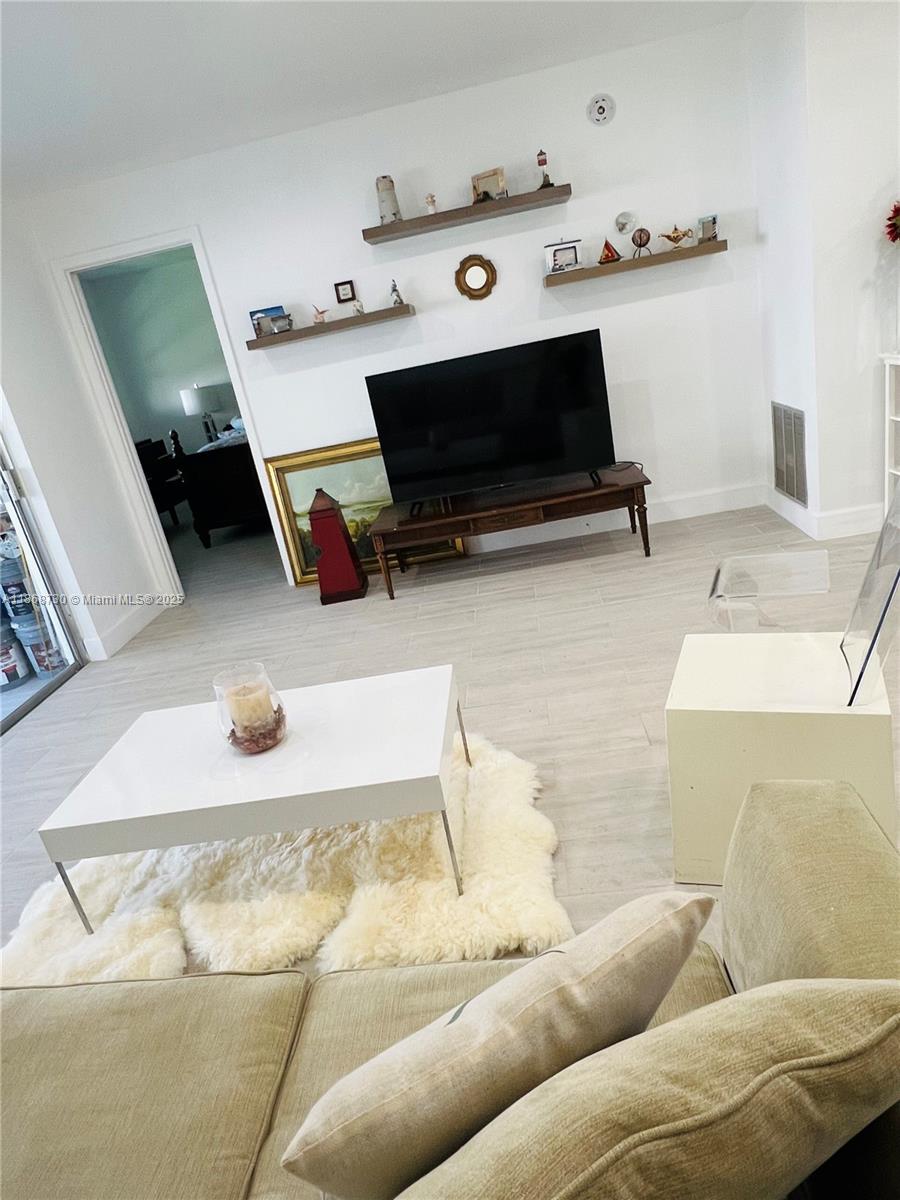 Homes for sale in Lighthouse Point, FL | 2200 Ne 36Th St #3, Lighthouse Point, FL 33064 | MLS# A11868730