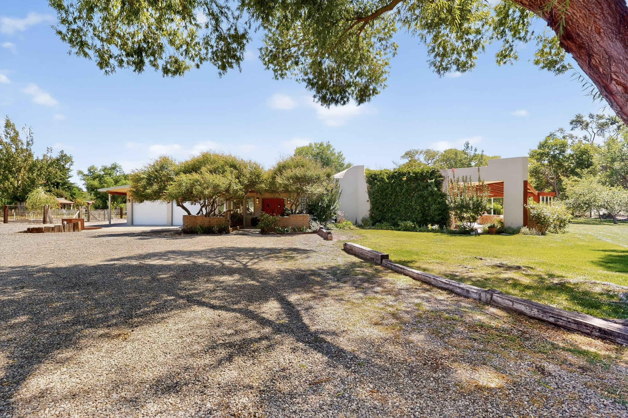 Homes for sale in Los Lunas, NM | 500 Calle De Wences, Los Lunas, NM 87031 | MLS# 1090520