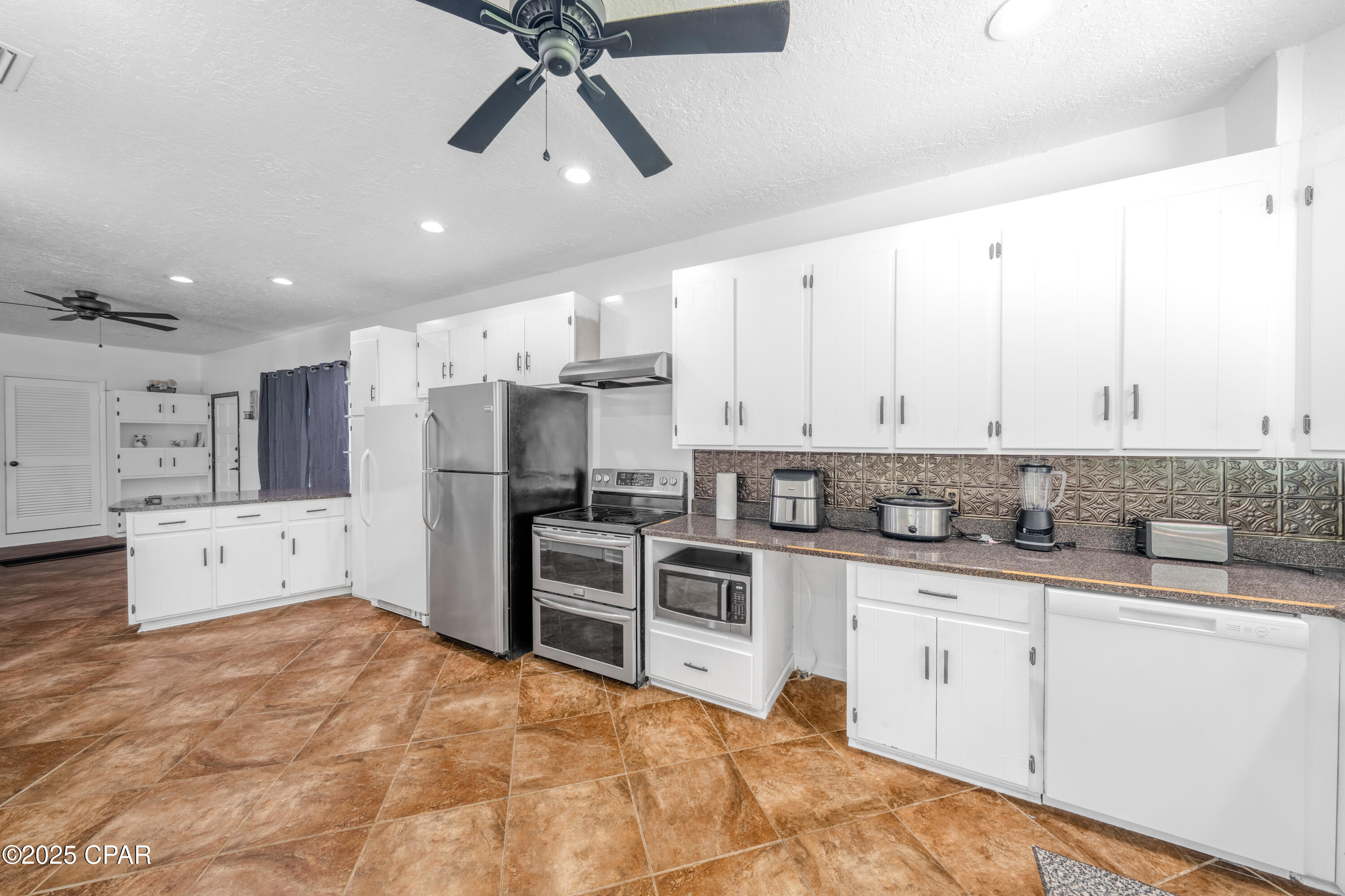 Image 20 For 2960 Hunter Fish Camp Road