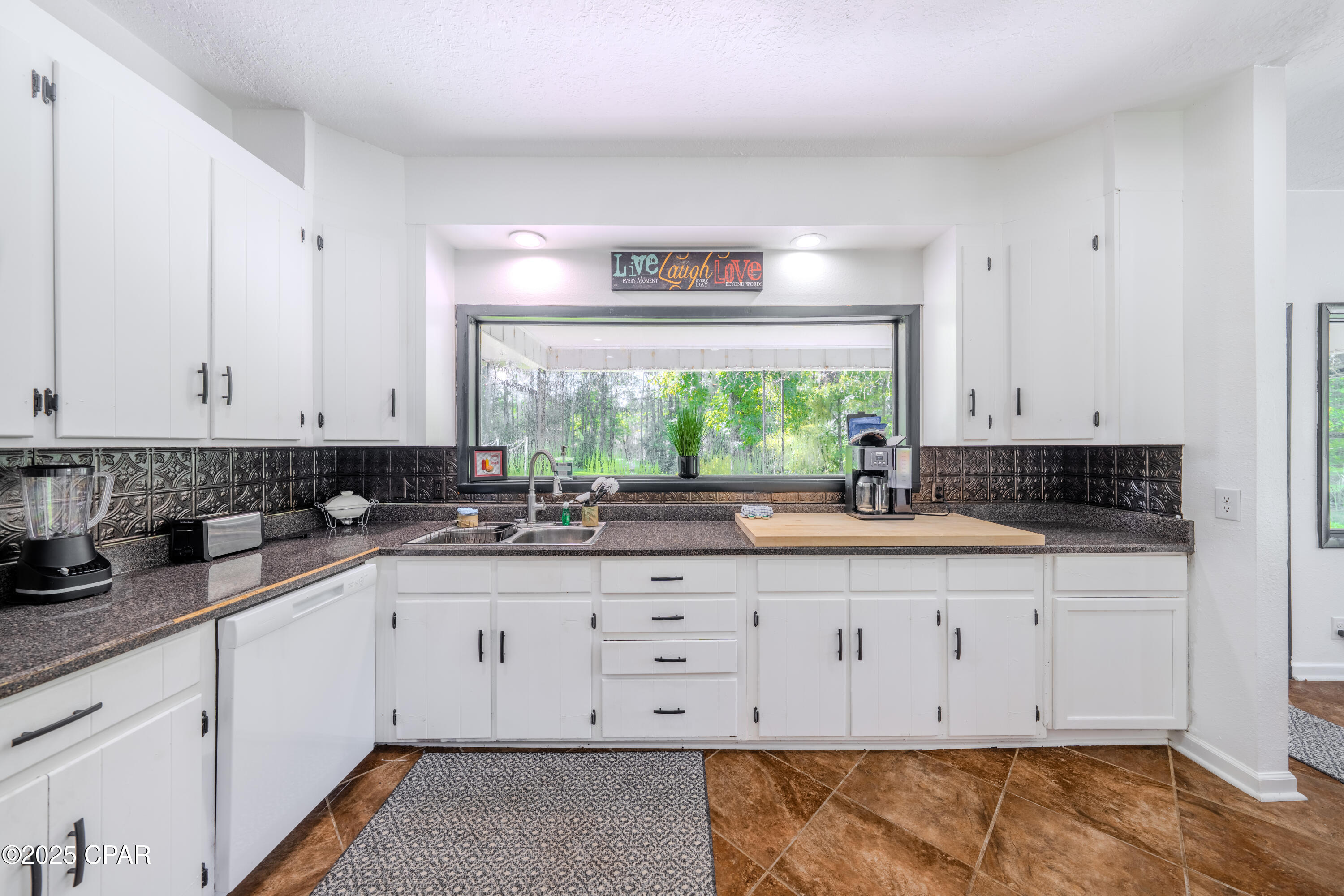 Image 22 For 2960 Hunter Fish Camp Road