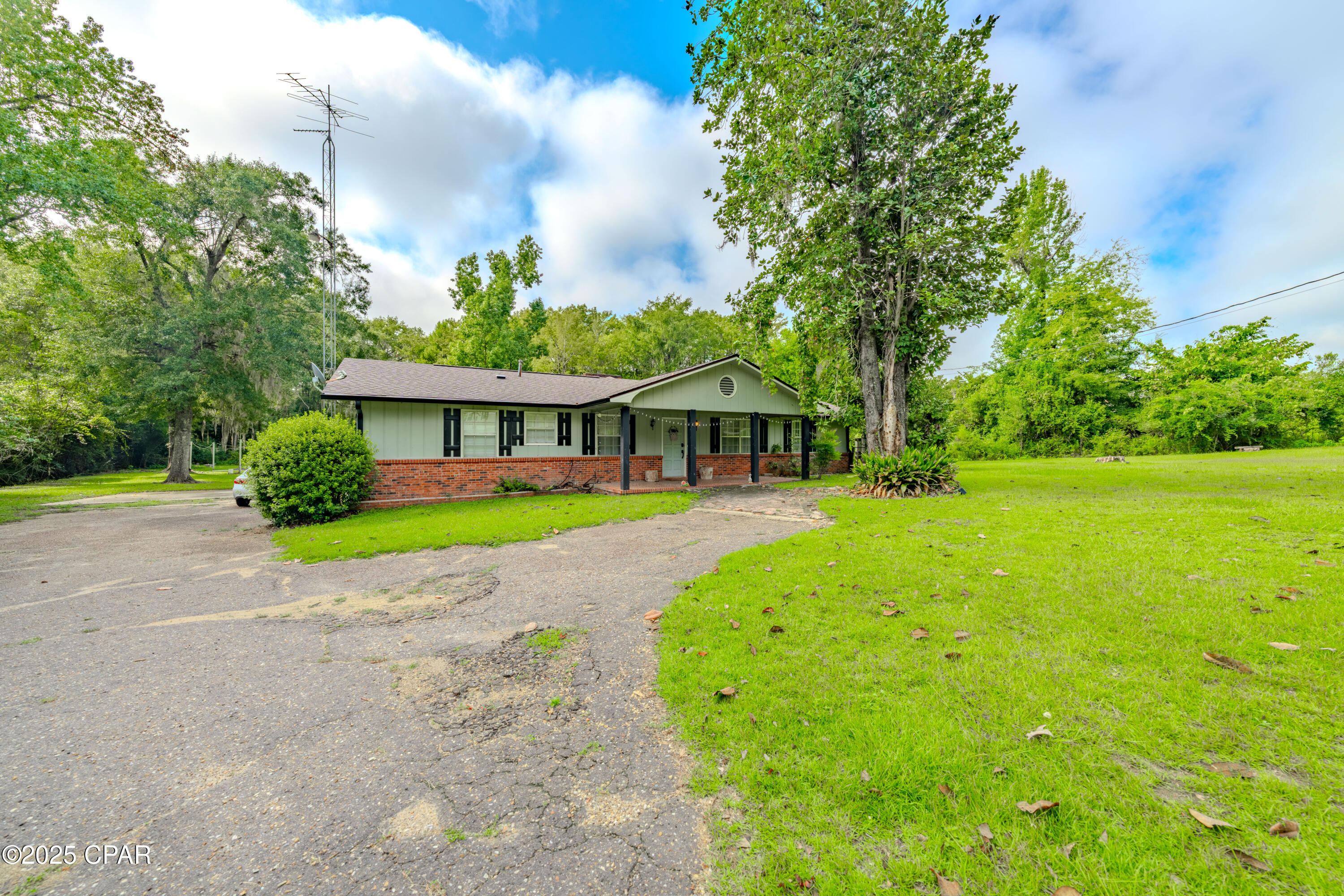 Image 9 For 2960 Hunter Fish Camp Road