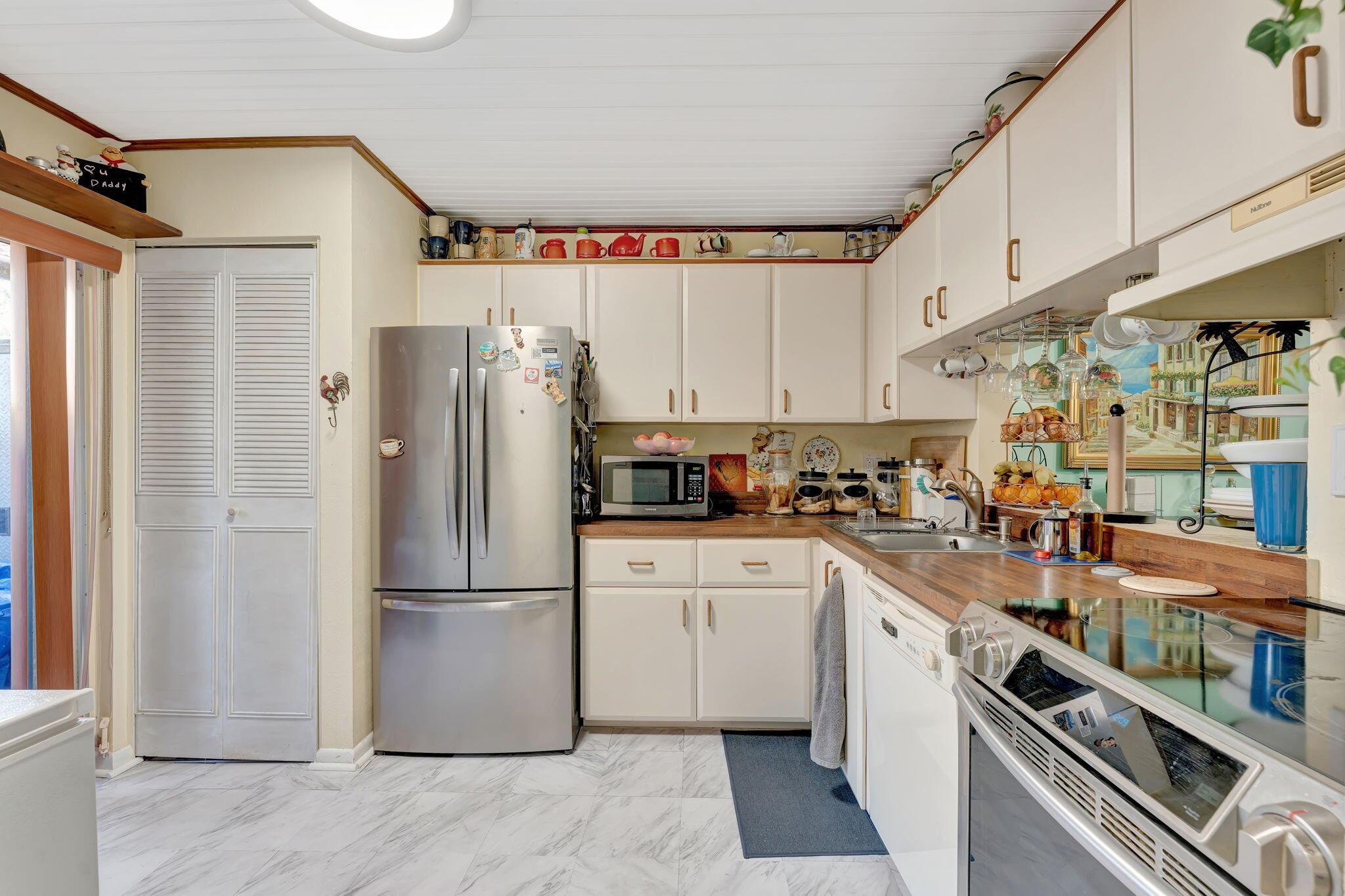 Homes for sale in Coconut Creek, FL | 814 Banks Road, Coconut Creek, FL 33063 | MLS# R11119389