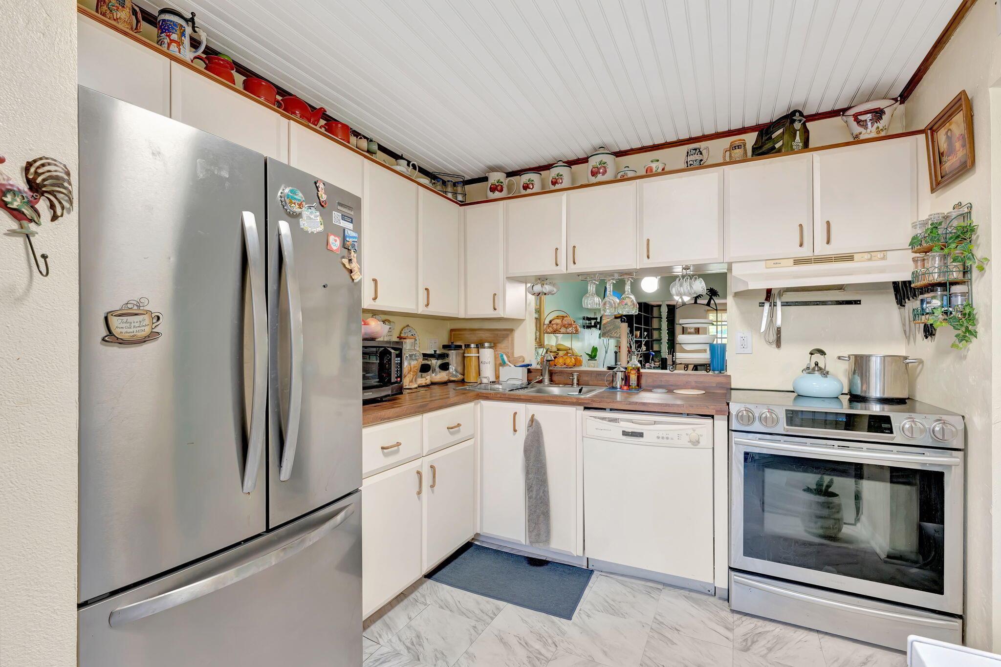 Homes for sale in Coconut Creek, FL | 814 Banks Road, Coconut Creek, FL 33063 | MLS# R11119389