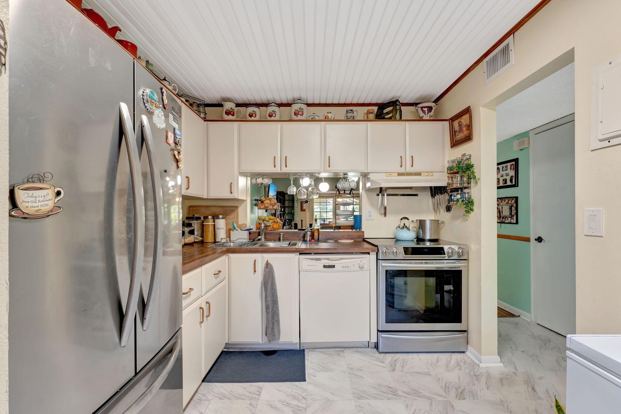 Homes for sale in Coconut Creek, FL | 814 Banks Road, Coconut Creek, FL 33063 | MLS# R11119389