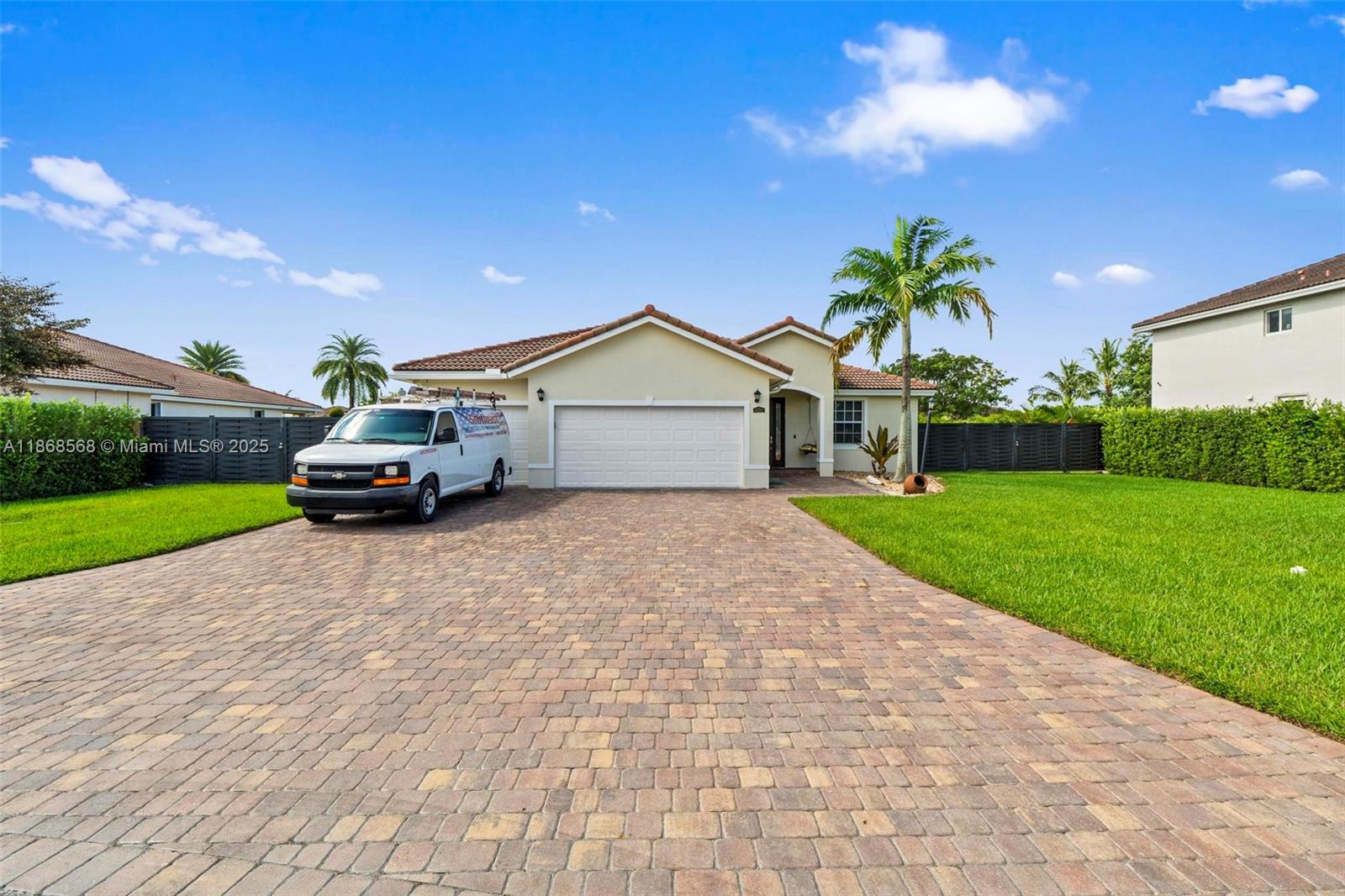 Estate Mansions 1St Addn