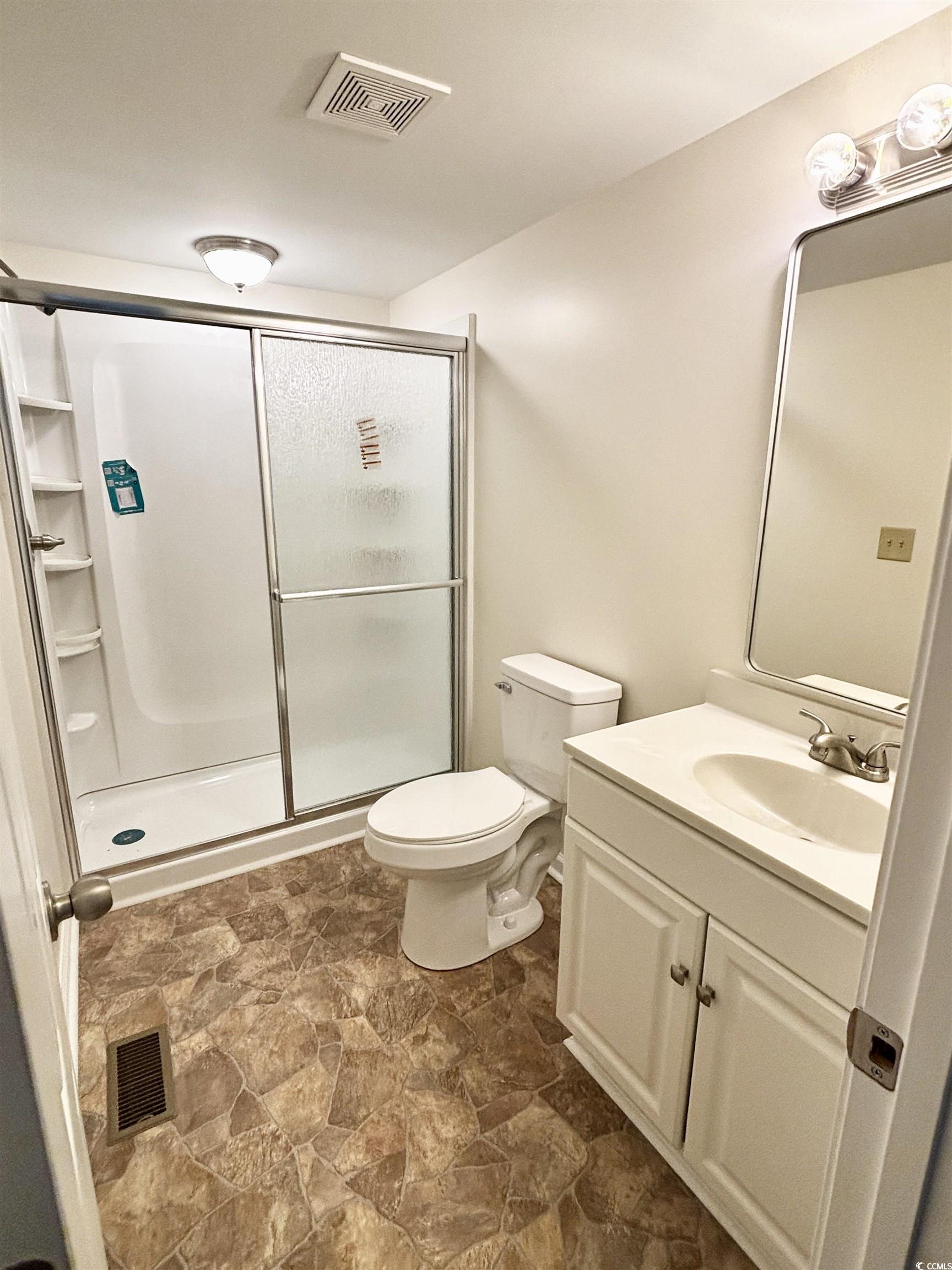 2521143 | Photo 24
