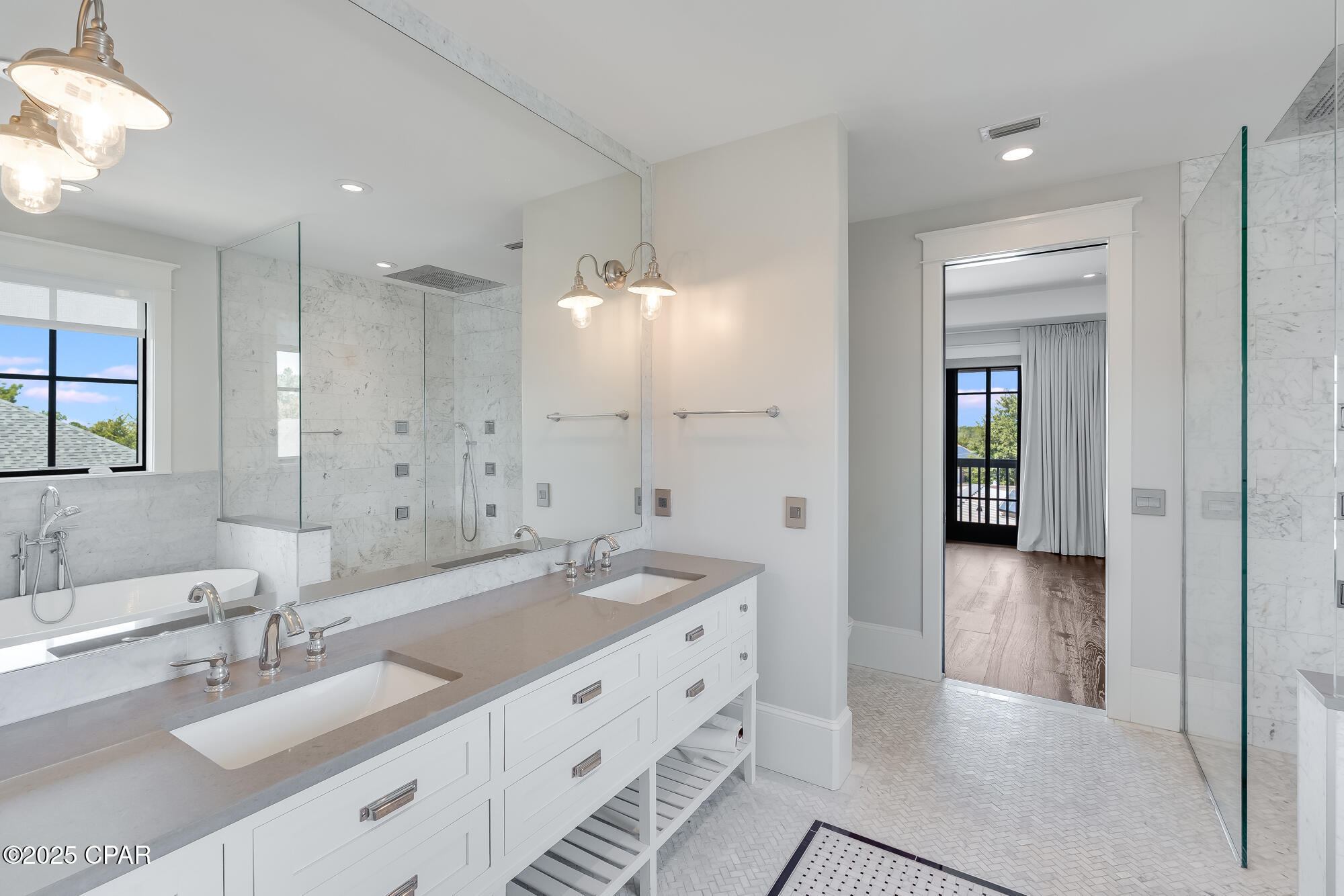 Image 52 For 158 Lake Merial Boulevard