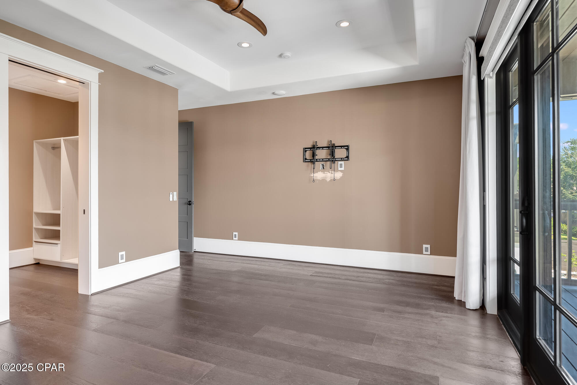 Image 60 For 158 Lake Merial Boulevard