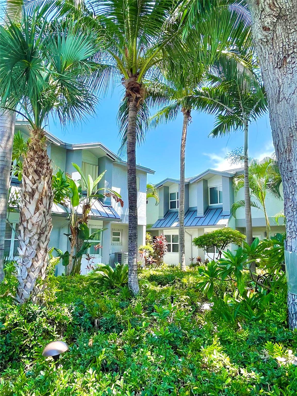 Homes for sale in Fort Lauderdale, FL | 801 Se 16th Ct #11, Fort Lauderdale, FL 33316 | MLS# F10520175